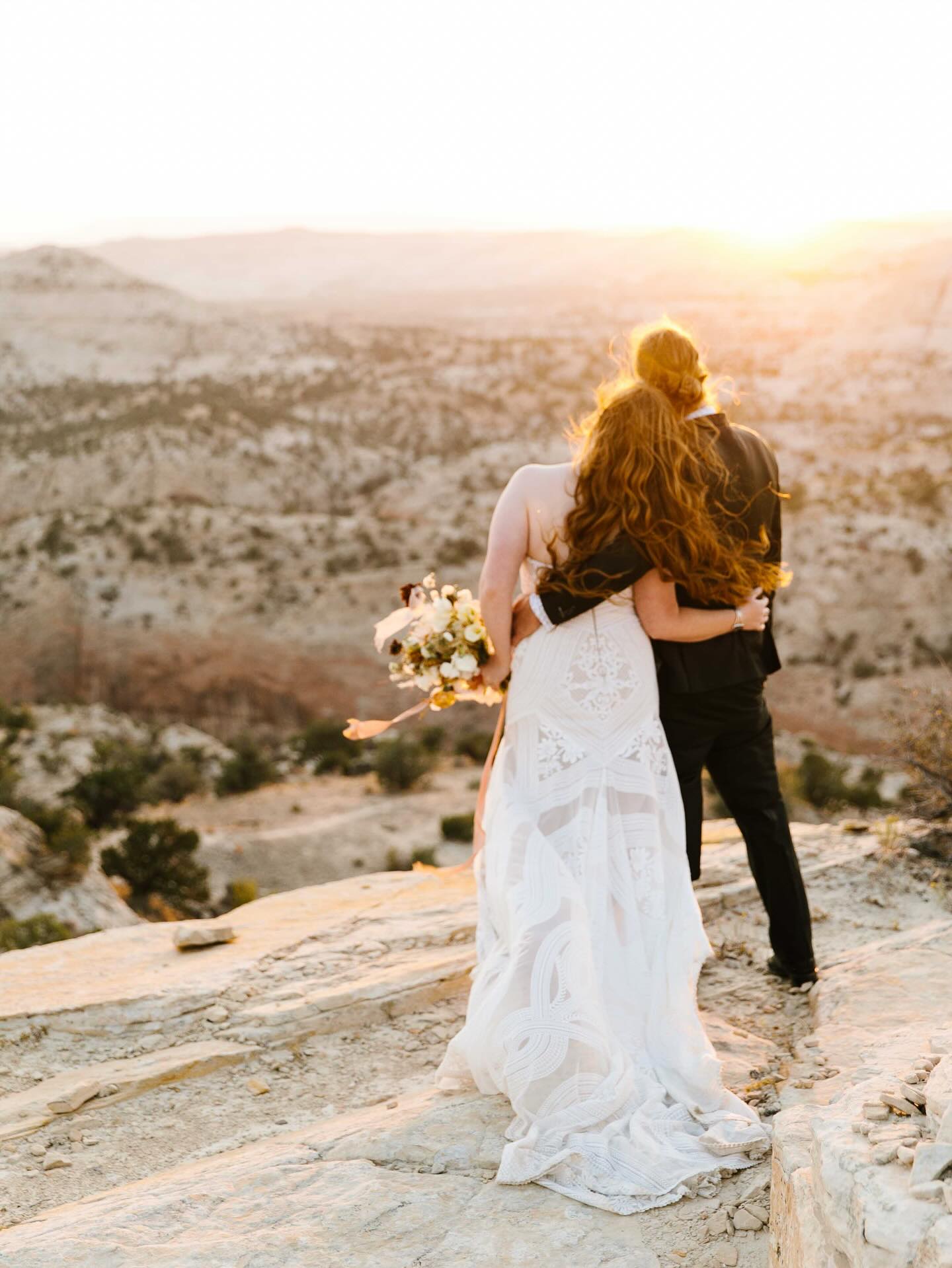 FIVE years with my honey pie (a few days ago) 🌙
9/19/20
I feel like September will always be the most popular time to get married! It’s so fun to share my wedding month with all of my couples who also think September is the BEST month to get married!