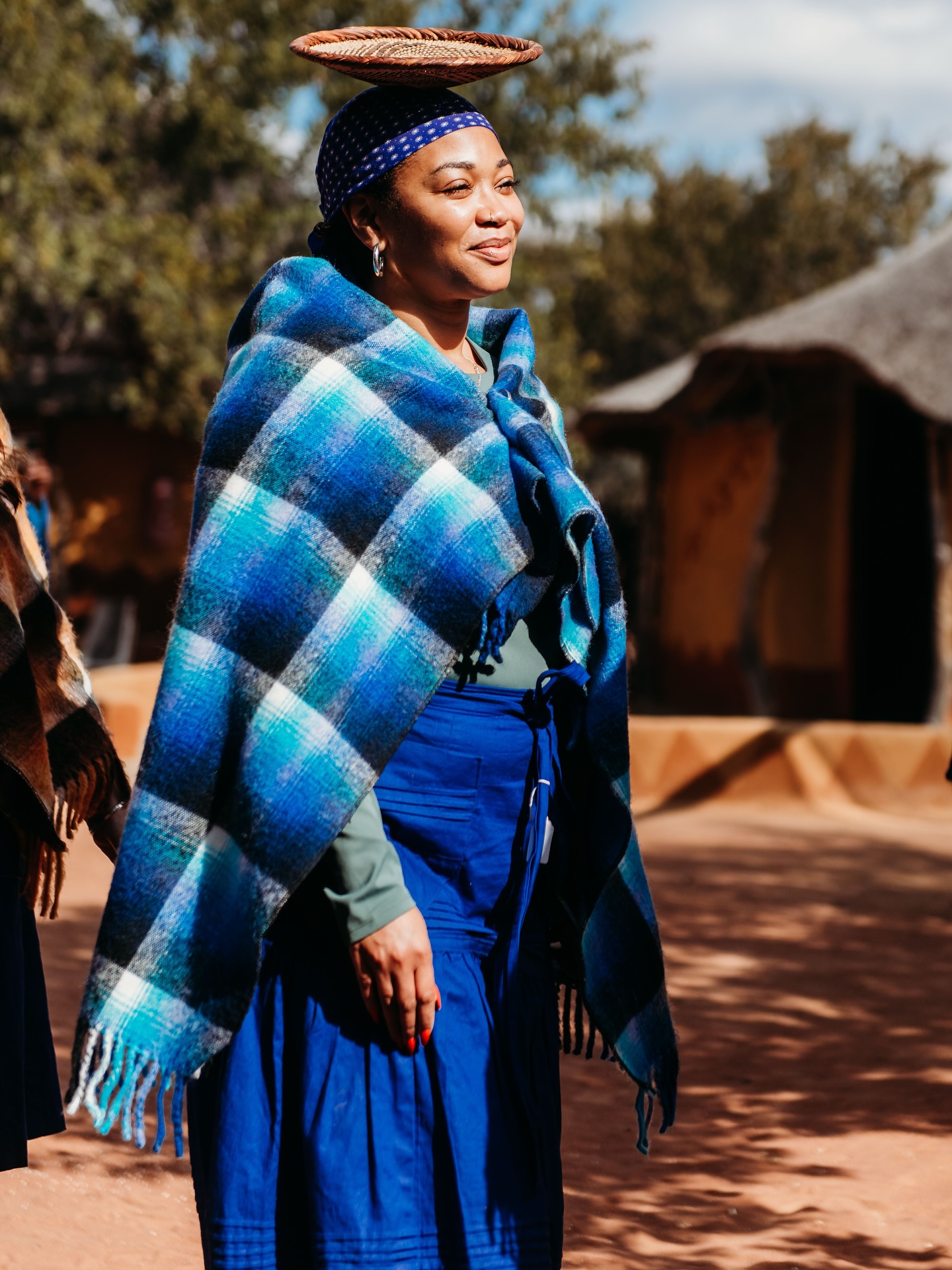 In Botswana ๐ง๐ผ traditional attire can show a womanโs stage in life. Married women usually wear leteisi with a blanket over their shoulders to show respect and maturity. Younger or single women often wear leteisi without the blanket, which signals they arenโt married yet. Carmen and Sewelo are wearing it for entertainment purposes.
#bahurutshe #botswana #gaborone #visitbotswana #batswana #onlyinbotswana #villagelife #tswana #botswanaindependence #prideofbotswana #pula