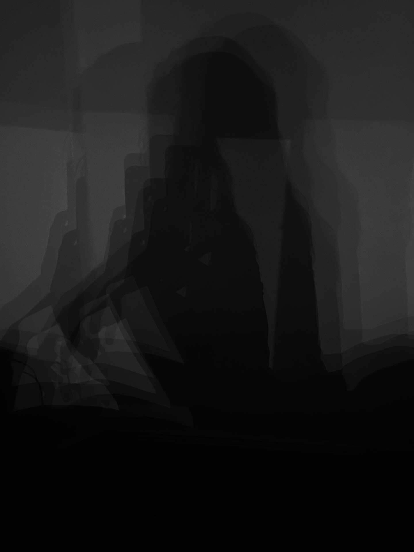 _ even shadows are born from light _
#shadowmonkey #mindypurownbusiness #monkeybusiness