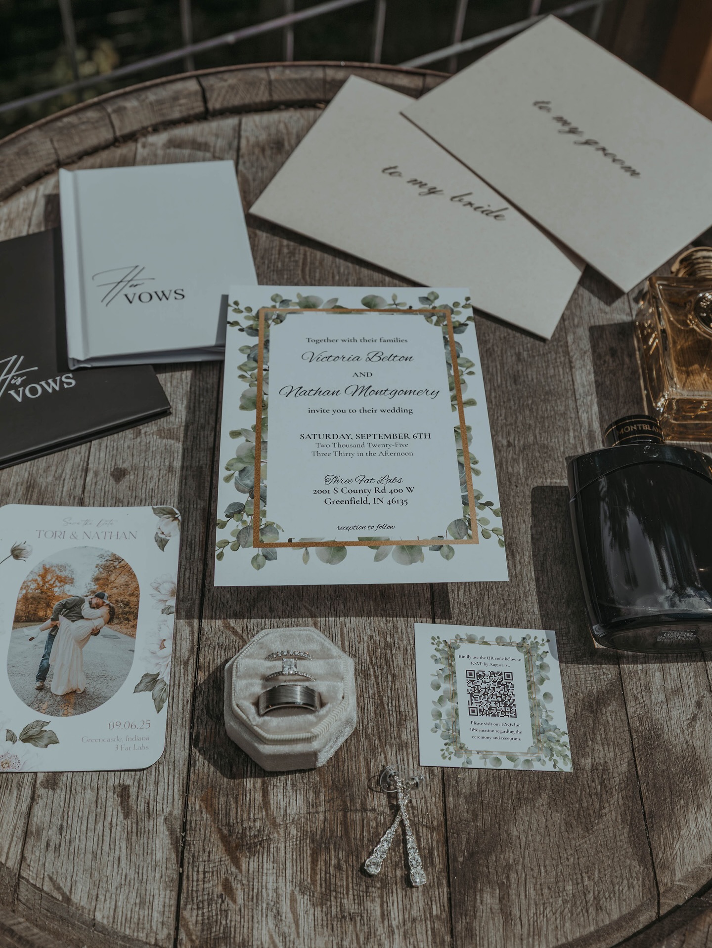 Let all the fall weddings begin ✨💍
Makeup: @makeup_by_angiet
Dress: @weddingstudiogreenwood
Coordinator: @bluebellesweddings
Flowers: @flowerboysindy
Venue: @3fatlabs
#wedding #indiana #indianaweddingphotographer #weddingphotographer #weddingday #indianaphotographer #bride #groom #fall #fallweddings