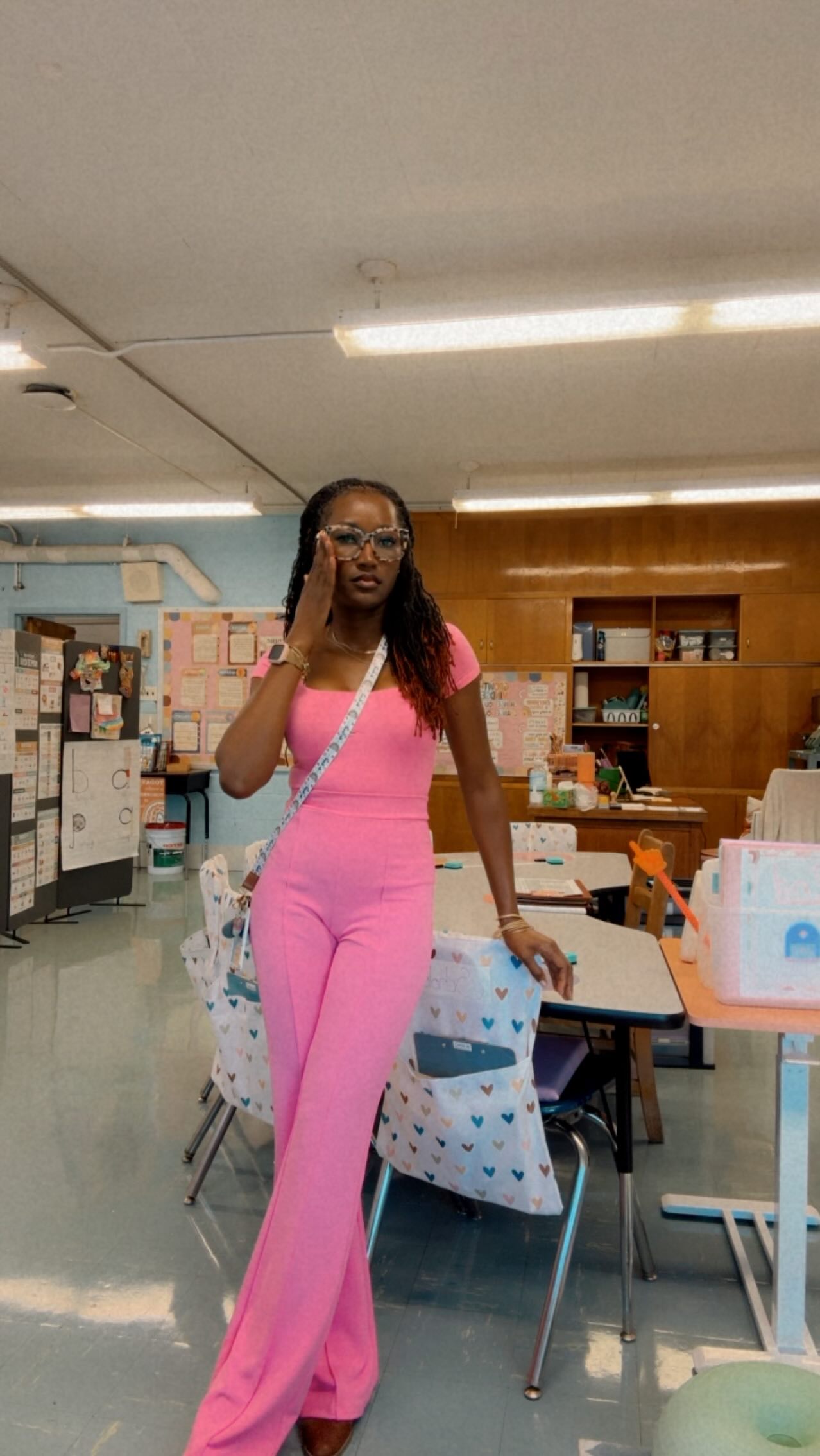 Some days are full from sunrise to sunset, but every minute with my scholars is worth it. 😊📚
#educator #TeacherLife #teachersofinstagram #POV #WorkingMom #literacyintervention #ootd #BarbieVibes