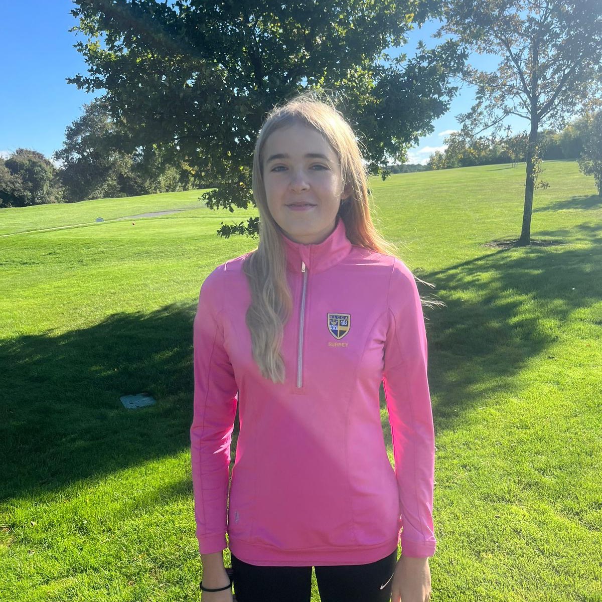 Surbiton Junior Grace made her Surrey Girls Team debut on Sunday playing in the Arelsford Cup. Not only that but the team won with Grace scoring a massive 40 points and topping the leader board!
We’re incredibly proud of her and this recognition of all the hard work she’s put into her golf over the last few years is well deserved. Big congratulations Grace!
#surreygolf #surreygolfclub #surreywomensgolf #surreygirlsgolf #surreyjuniorgolf #juniorgolf #girlsgolf