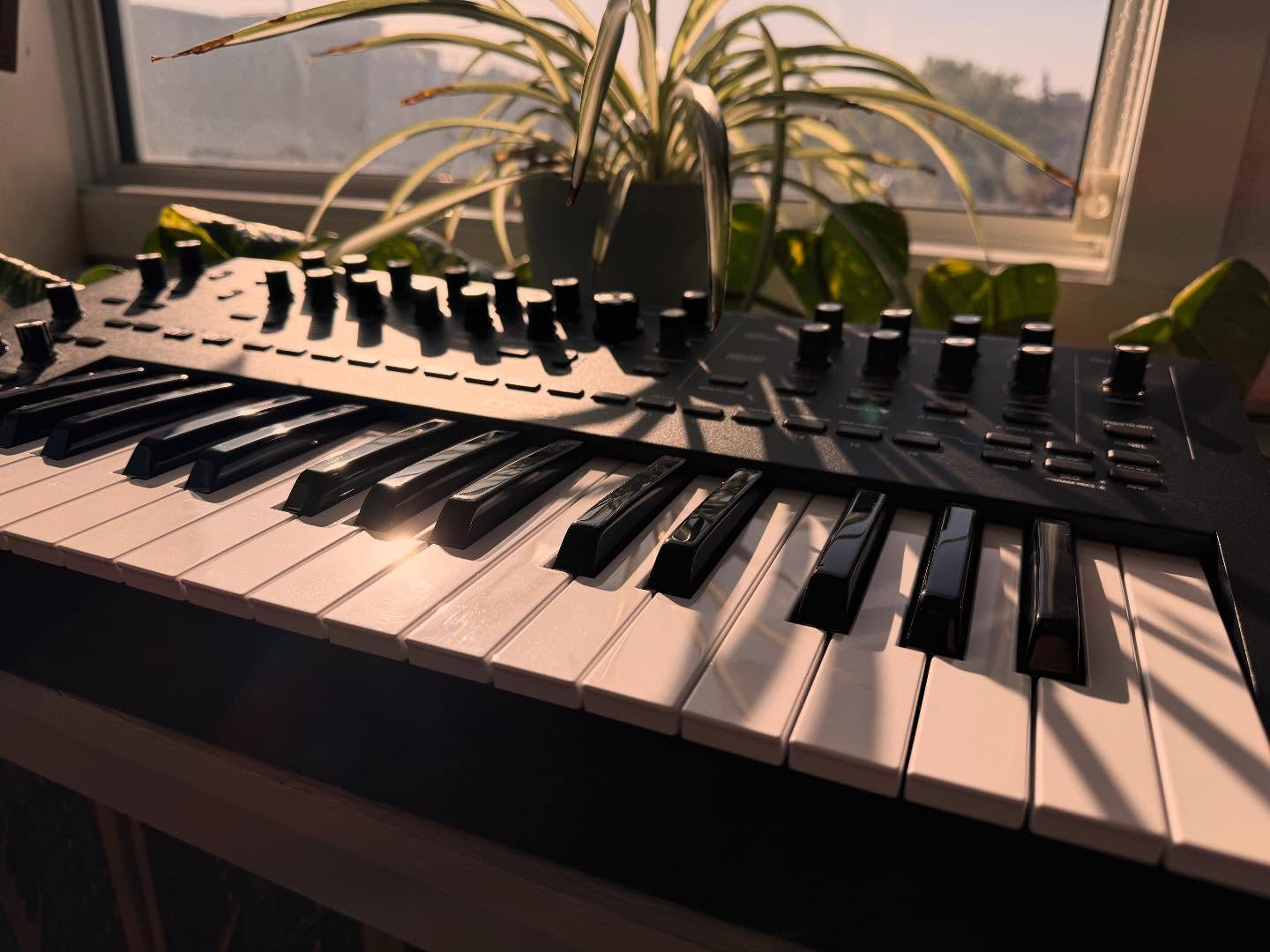 Here’s your reminder that the @moogsynthesizers messenger, labyrinth, soectravox, DFAM and mother 32 are on sale right now at GB Music & Sound, Canada’s destination for gear.