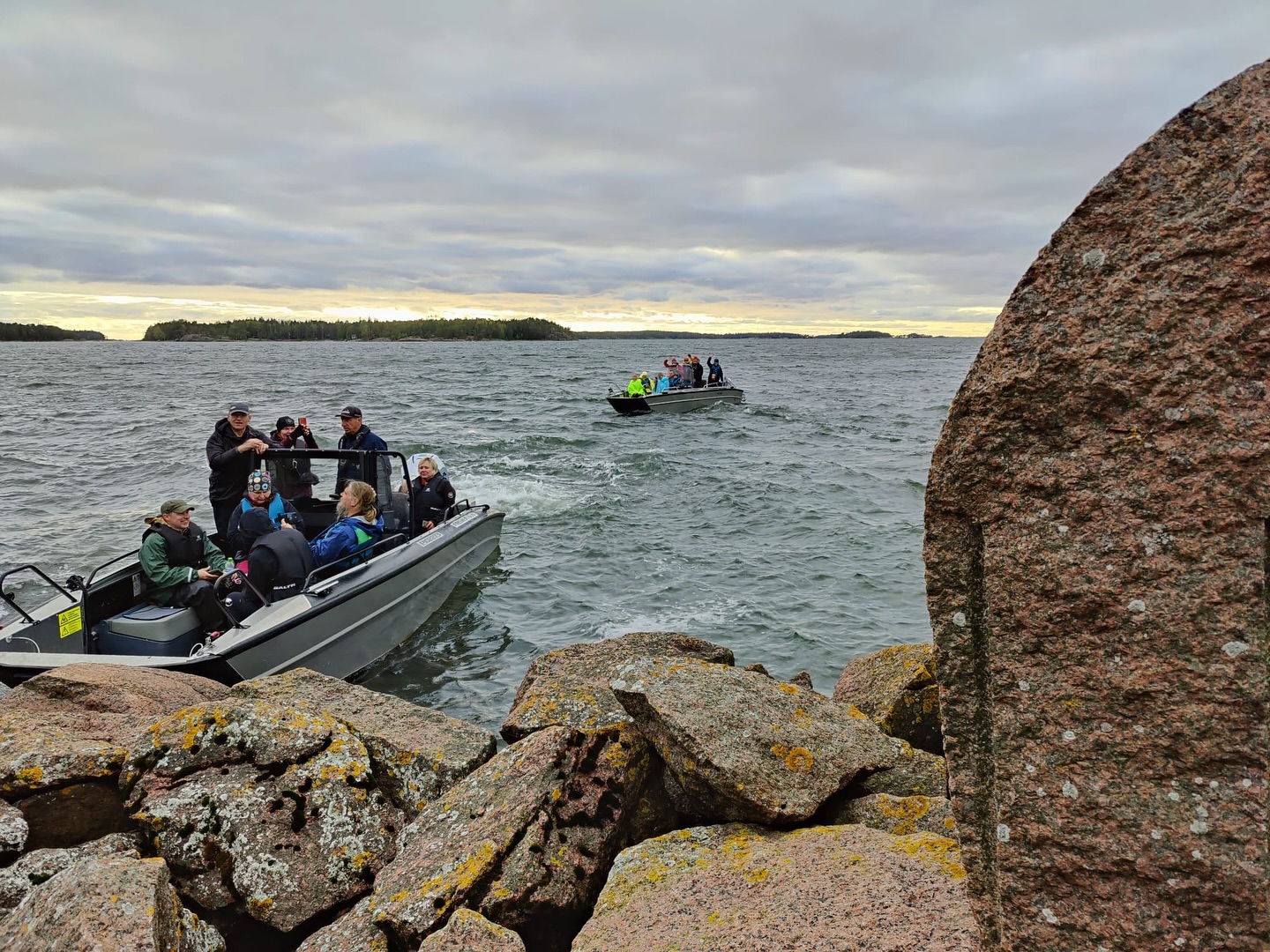 SeaSport vie sinut veneellÀ geokÀtköilemÀÀn saariston upeisiin maisemiin.
EtsitÀÀn yhdessÀ piilotettuja kÀtköjÀ, nautitaan luonnosta ja koetaan saaristo uudella tavalla.
â
Sopii koko perheelle
â
YhdistÀÀ seikkailun & veneilyn
â
Takaa unohtumattoman elÀmyksen
đ Varaa paikkasi nyt ja hyppÀÀ kyytiin â kĂ€tköt odottavat löytĂ€jÀÀnsĂ€!
#SeaSport #fasteraluminiumboats #fasterworkboats #visitpellinge #visitporvoo #geocache #geokÀtköily #saaristo #veneily