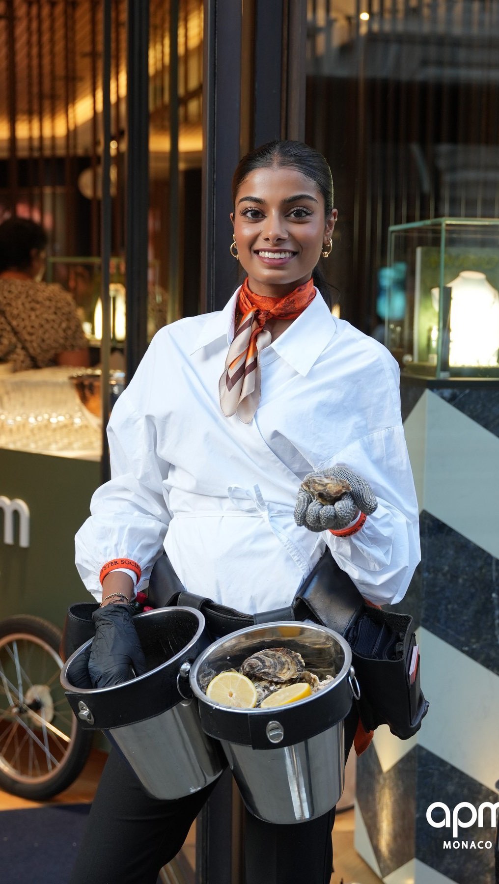 Because every diamond deserves an Oyster Experience 🦪💎 @oystersociety @apmmonaco @apmgirls
#oystersociety #oysterexperience #oysters #luxury #diamonds #luxuryevents #eventtrends #regentstreet #london #jewellery #apm #apmmonaco