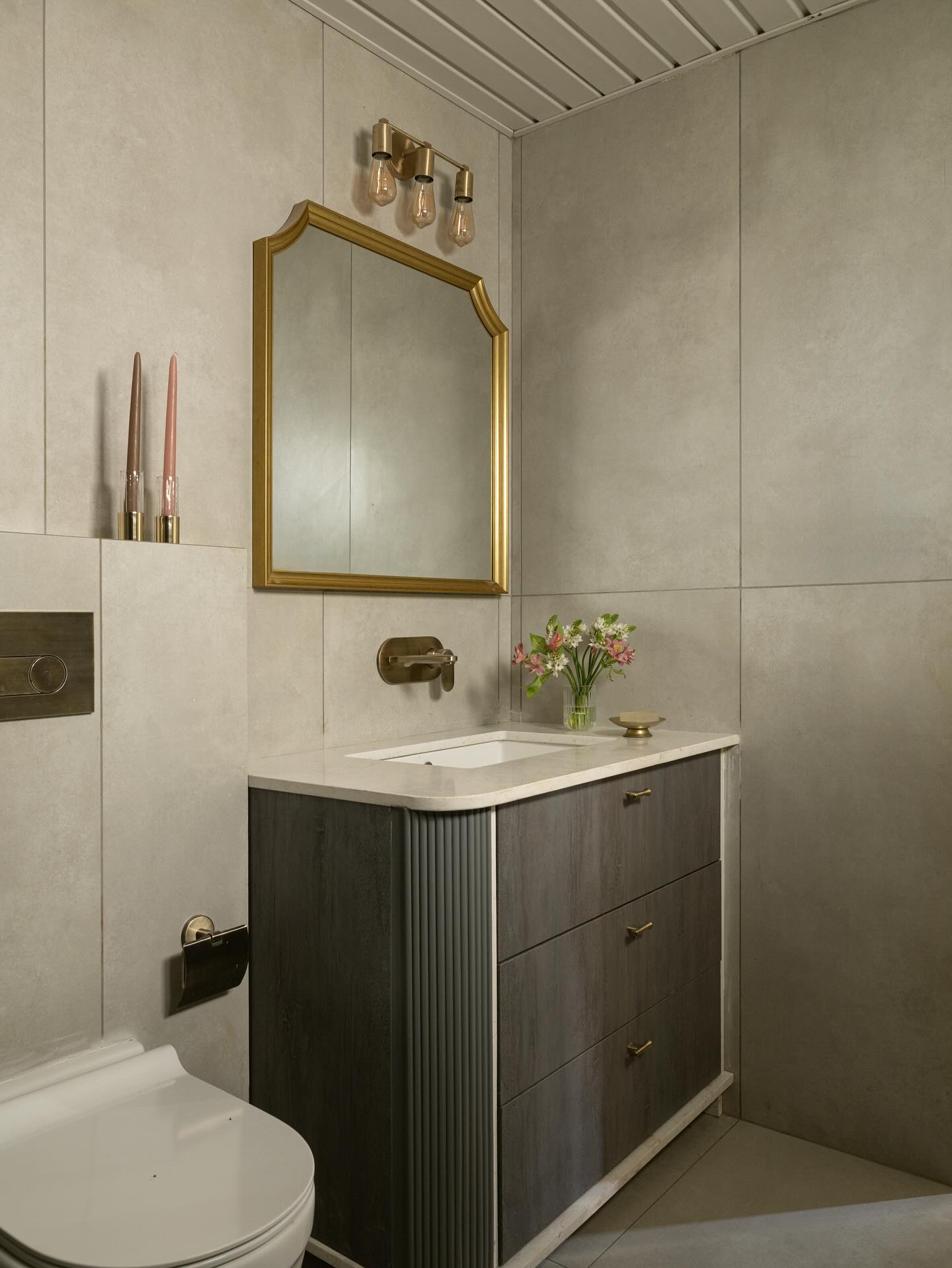 Villa Amara — Where Indian Soul Meets Colonial Grace
Amara, meaning eternal, is the perfect name for this home — a sanctuary where heritage and modernity flow seamlessly together. Designed and executed by Furbishy as a full-scale project from civil works to interiors and styling, Villa Amara embodies timeless elegance with a distinct cultural heartbeat.
Bathroom Cabinetry : @struo_living
Photography : @nayansoni21
Shoot styling : @theshalomhome
.
.
.
#furbishyhomes #bespokeinteriors #luxuryinteriors #bangaloreinteriors #villainterior #luxuryapartments #renovation #homerenovation #homestyling #bespokeinteriordesign #hyderabadinteriors #indiamodern #colonialhomes #furbishyinteriors #ModernIndianInteriors #ModernIndianHomes #LuxuryMinimalInteriors #SouthIndiaInteriors #IndianMinimalism #LuxuryInteriorsIndia #ContemporaryIndianDesign #MinimalistIndianHome #BangaloreHomes #HyderabadHomes #InteriorDesignBangalore #InteriorDesignHyderabad #BangaloreLuxuryHomes #HyderabadLuxuryHomes #LuxuryHomeInteriors #LuxuryResidentialInteriors