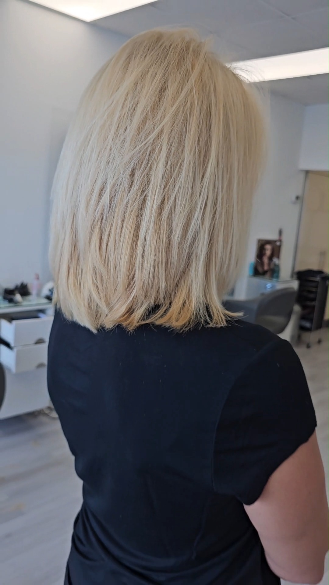 ✨ Fresh Cut. Fresh Confidence. ✨
Albert worked his magic again — from long ➡️ to sleek, healthy, and full of movement! 💇♀️💨
Sometimes all you need is the right cut + blowdry to feel brand new.
📍 Book your transformation at AG Hair Salon today.