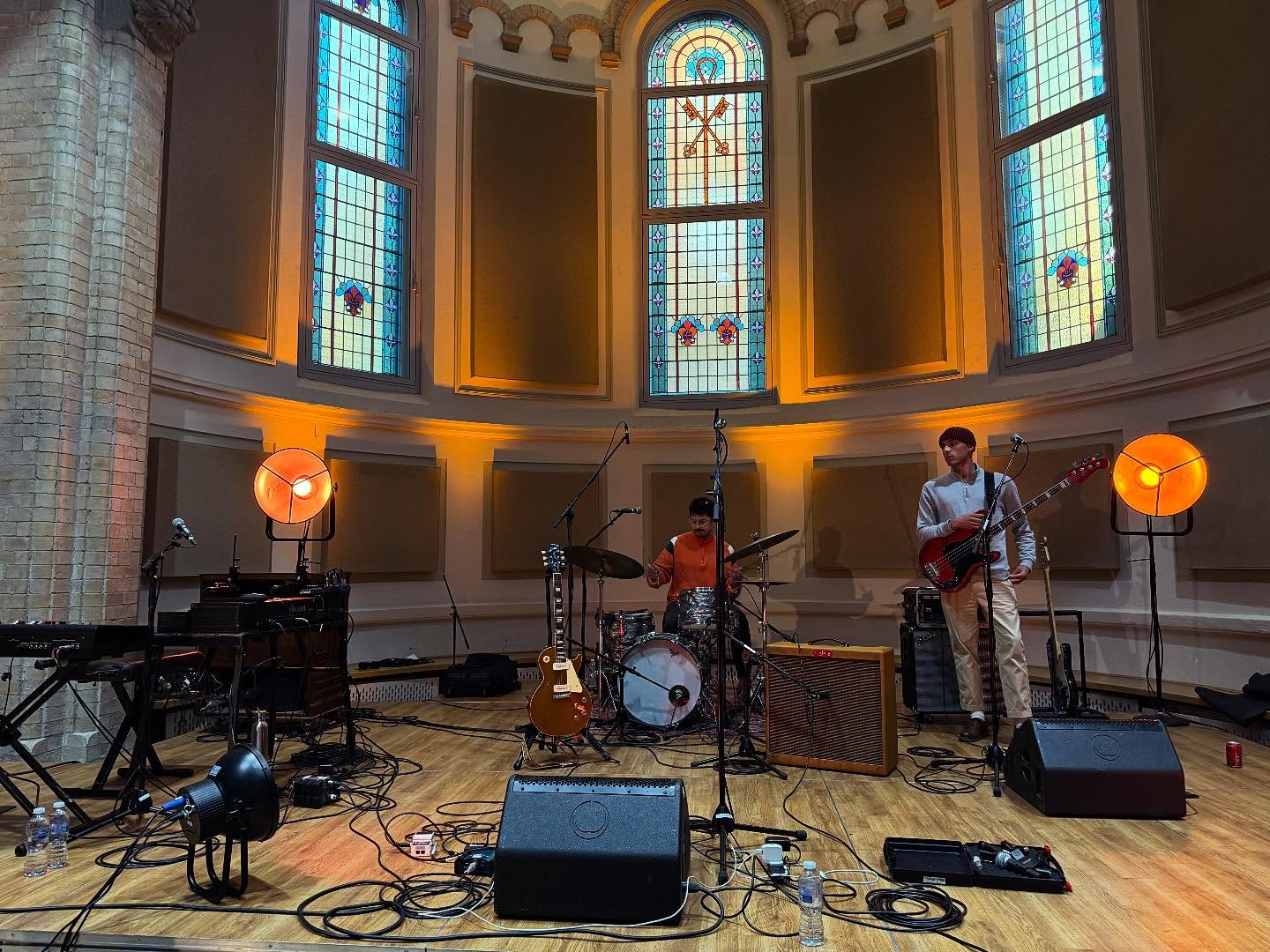 Getting set up at Halle St Peters in Manchester. What a beautiful venue. This is going to be a great one!
Still some tickets available - https://www.seetickets.com/event/connor-selby/halle-st-peter-s/3405981
#blues #soul #uktour #connorselby #thetruthcomesouteventually