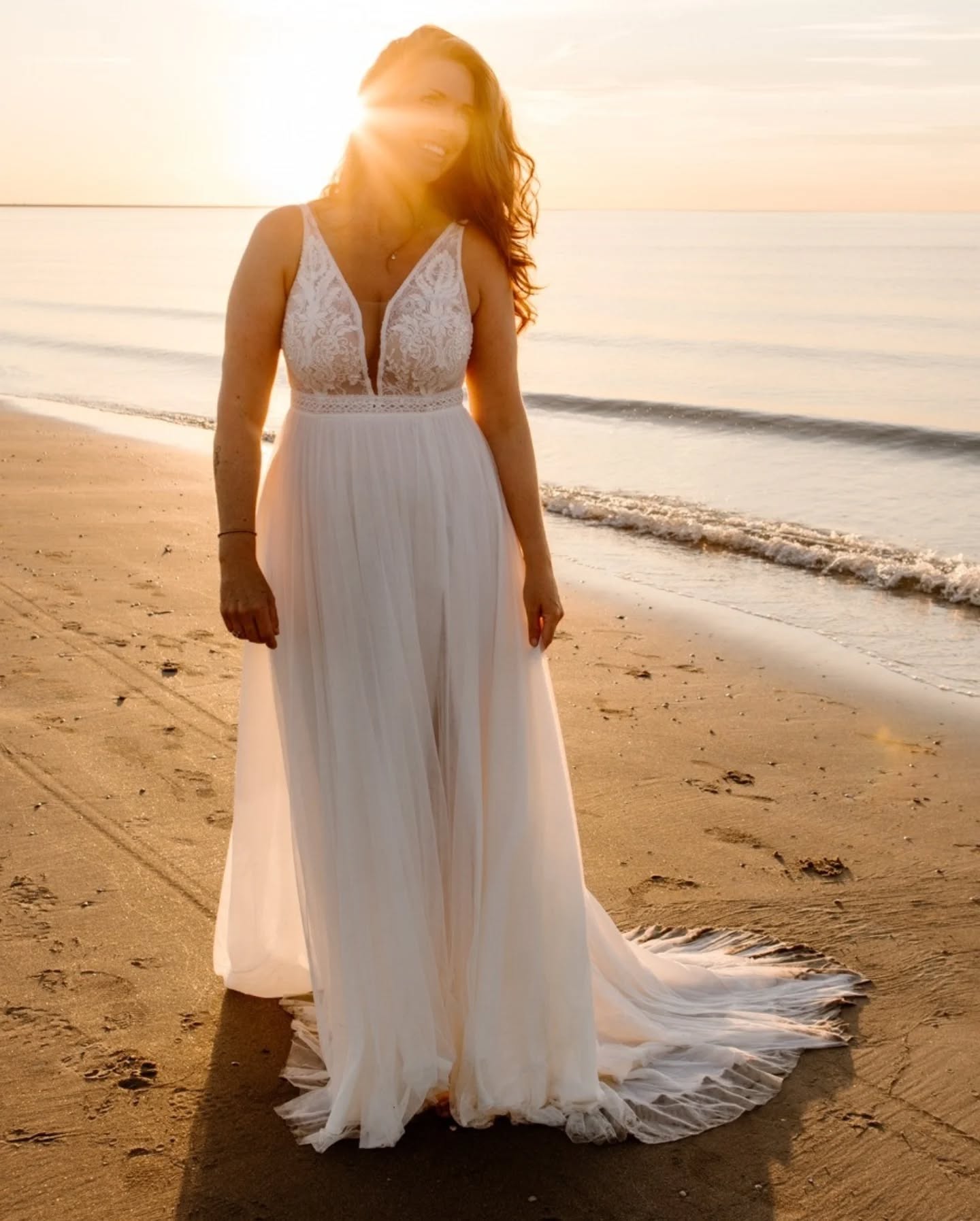 Deel 2 van een prachtige weddingshoot in Renesse.
#trouwfotograafvlissingen #trouwfotograaf #fotograafzeeland #fotograafzeeland