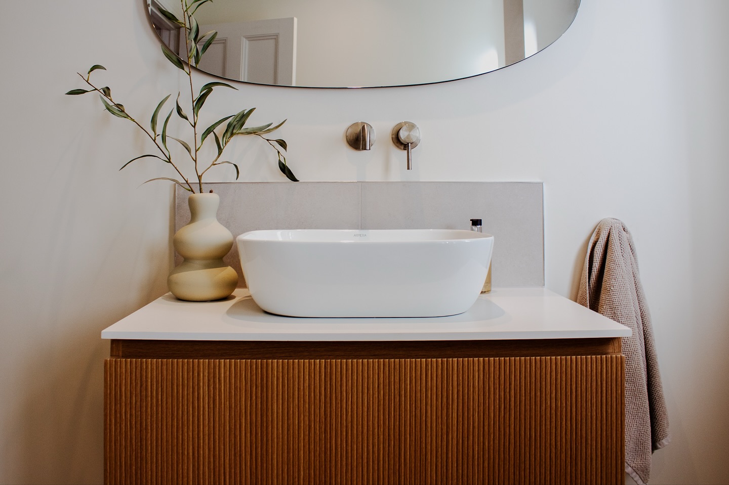 We do bathrooms too! Yours shouldn’t be an afterthought. With functional storage, timeless finishes, and carefully crafted details, we design spaces that turn routine into ritual. This bespoke vanity unit from one of our latest projects is a perfect example.
#BathroomDesign #LuxuryBathrooms #BathroomInspo #BespokeCarpentry #JoineryDesign #TimelessInteriors #HomeSanctuary