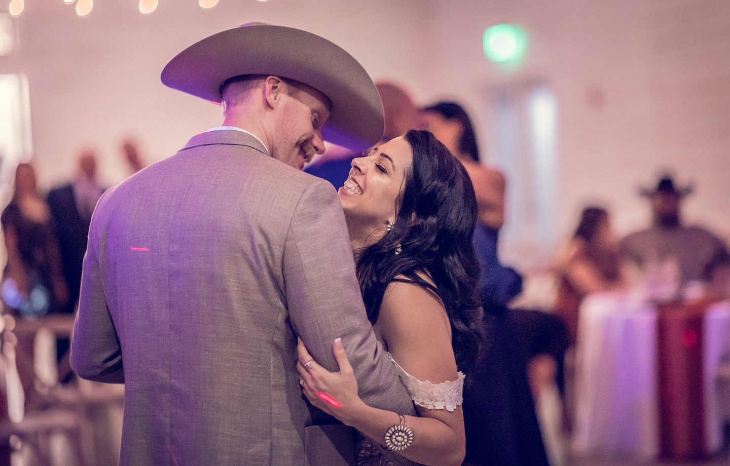 📸✨ Your wedding day deserves to be told through authentic moments! At House of Light Photography, we believe in capturing the natural beauty of your love story. From the joyful laughter to those sweet little glances, every shot we take is designed to reflect your unique journey together. Are you ready to preserve those memories forever? Let’s create something beautiful in Dallas, Frisco, McKinney, Fort Worth, and Southlake! ❤️🤵👰
Join the experience! Link in bio.
#WeddingPhotography #TexasWeddings #NaturalMoments #LoveStory #HouseOfLightPhotography #DallasWeddings #EngagedCouples #DestinationWeddings #CaptureTheMoment