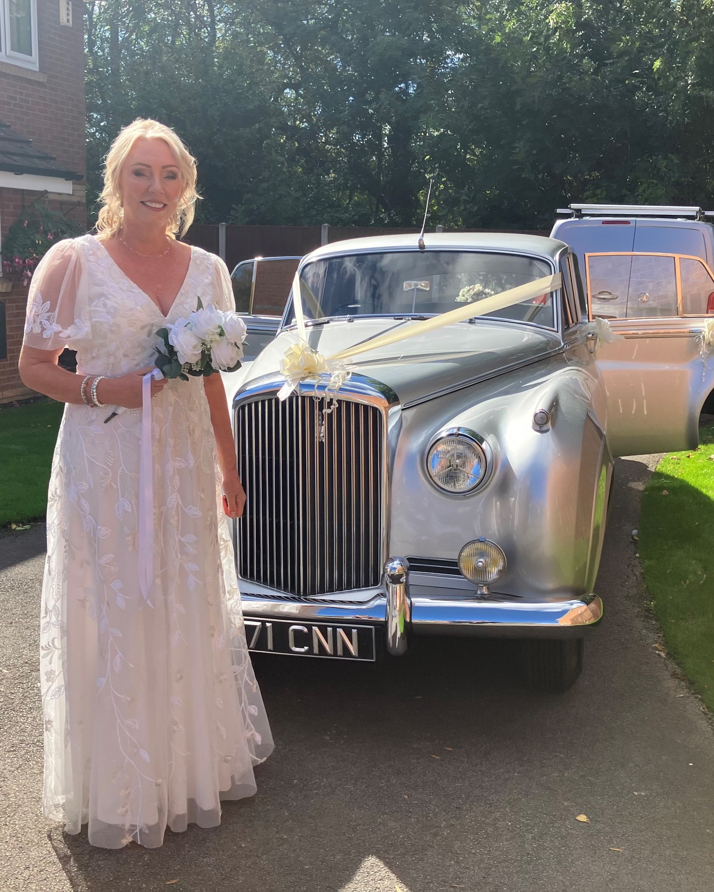 Bentley for Bentley!
Lovely to be involved in the very special Bentley family wedding yesterday! Congratulations to Joanne (Bentley) & Julian.
#lentonlimousines