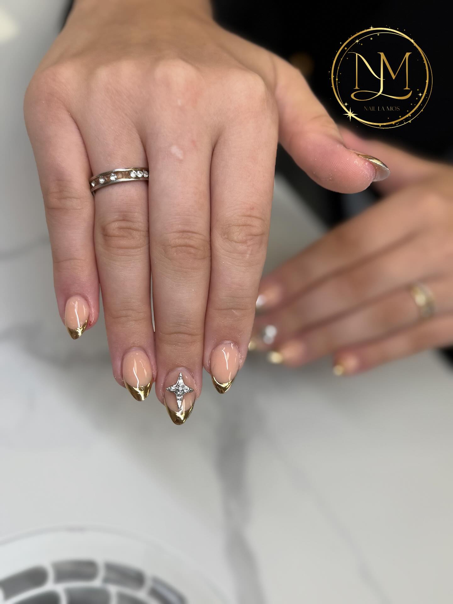 ✨ Ready für deine Traum-Nägel? ✨
Bei NailLaMos im Allgäu-Center Mindelheim bringen wir deine Hände zum Strahlen 💅💖 – von elegant bis trendy!
⚡️Unser Eröffnungsrabatt läuft nur noch wenige Tage! ⚡️
⏰ Schnell sein lohnt sich – sichere dir jetzt deinen Termin und gönn dir Nägel, die alle Blicke auf sich ziehen.
👉 Buch dir gleich deinen Platz, bevor die Aktion vorbei ist!
#NailLaMos #Mindelheim #AllgäuCenter #Nagelstudio #NailsMindelheim #BeautyNails #Nageldesign #Eröffnungsrabatt #Nageltrend #Nailinspo