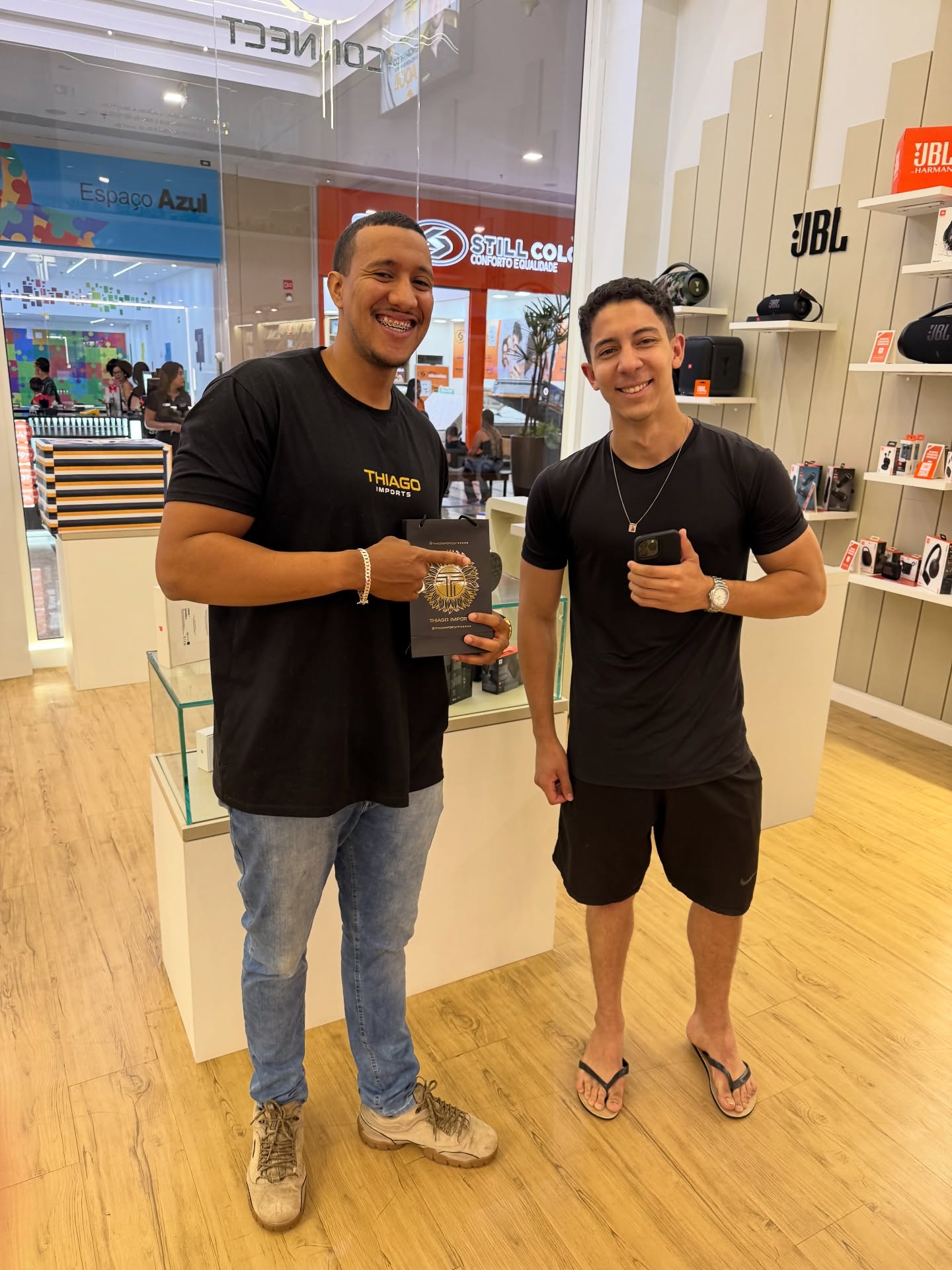 Fiquem com as fotos de nossos clientes lindos e maravilhosos na nossa unidade do shopping sul Valparaíso 🤩🥳❤️