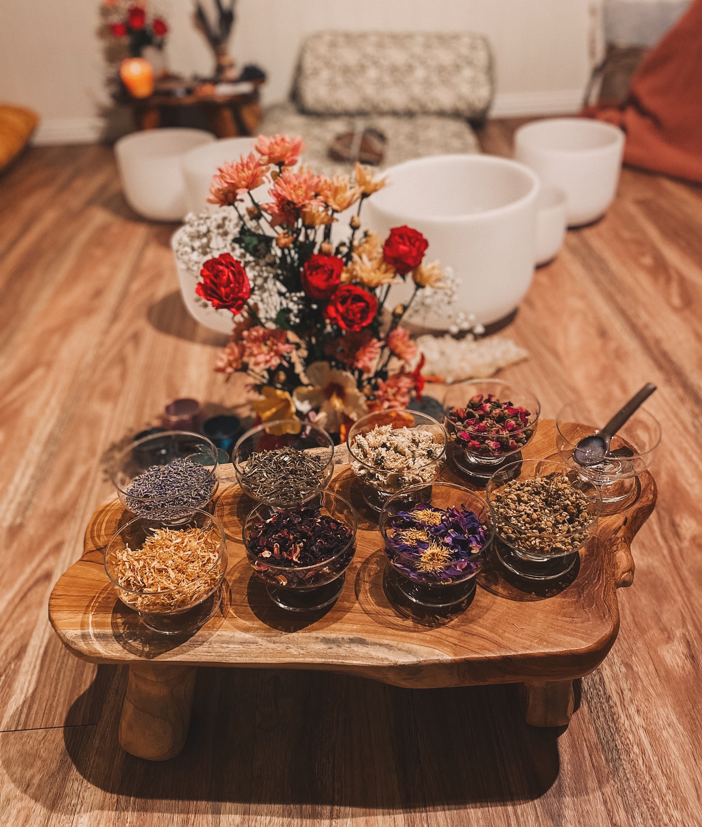 Sacred flowers, we thank you for blooming with us this season.
May your medicine awaken our senses, nurture our bodies, and remind us of the beauty of renewal.
Celebrating the spring equinox with a beautiful flower tea ceremony.
#flowermedicine #flowertea #hibisicustea #lavendertea #bluelotustea #dandeliontea #rosetea #chrysanthemumtea #calendulatea #chamomiletea #springequinoxceremony #meditationbrisbane