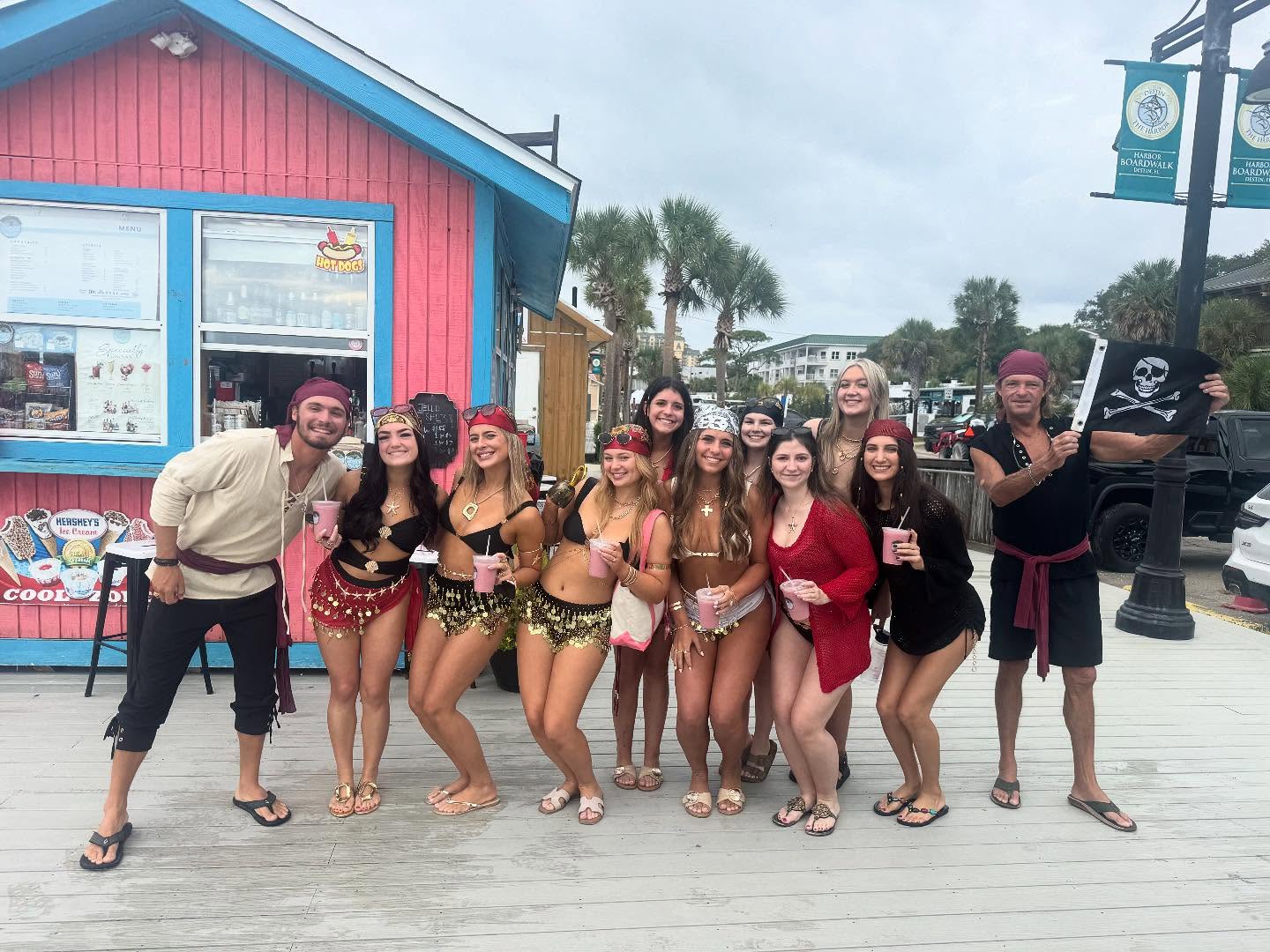 A pirate themed bachelorette- yo ho! 🏴☠️
Captain Cole and Benton even dressed up for the occasion!