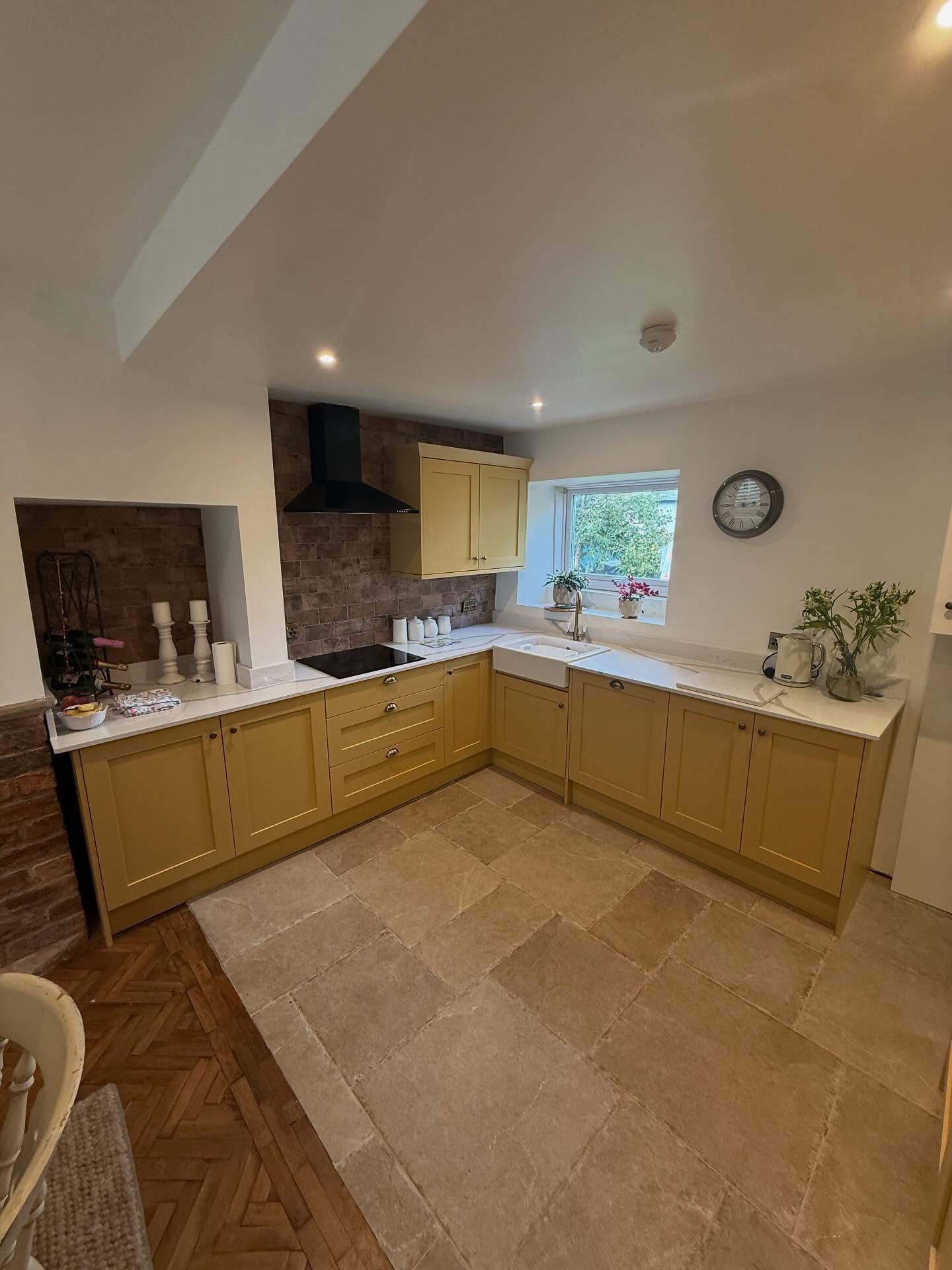 Another little kitchen fit we did on a nice little cottage complete with new tiled flooring