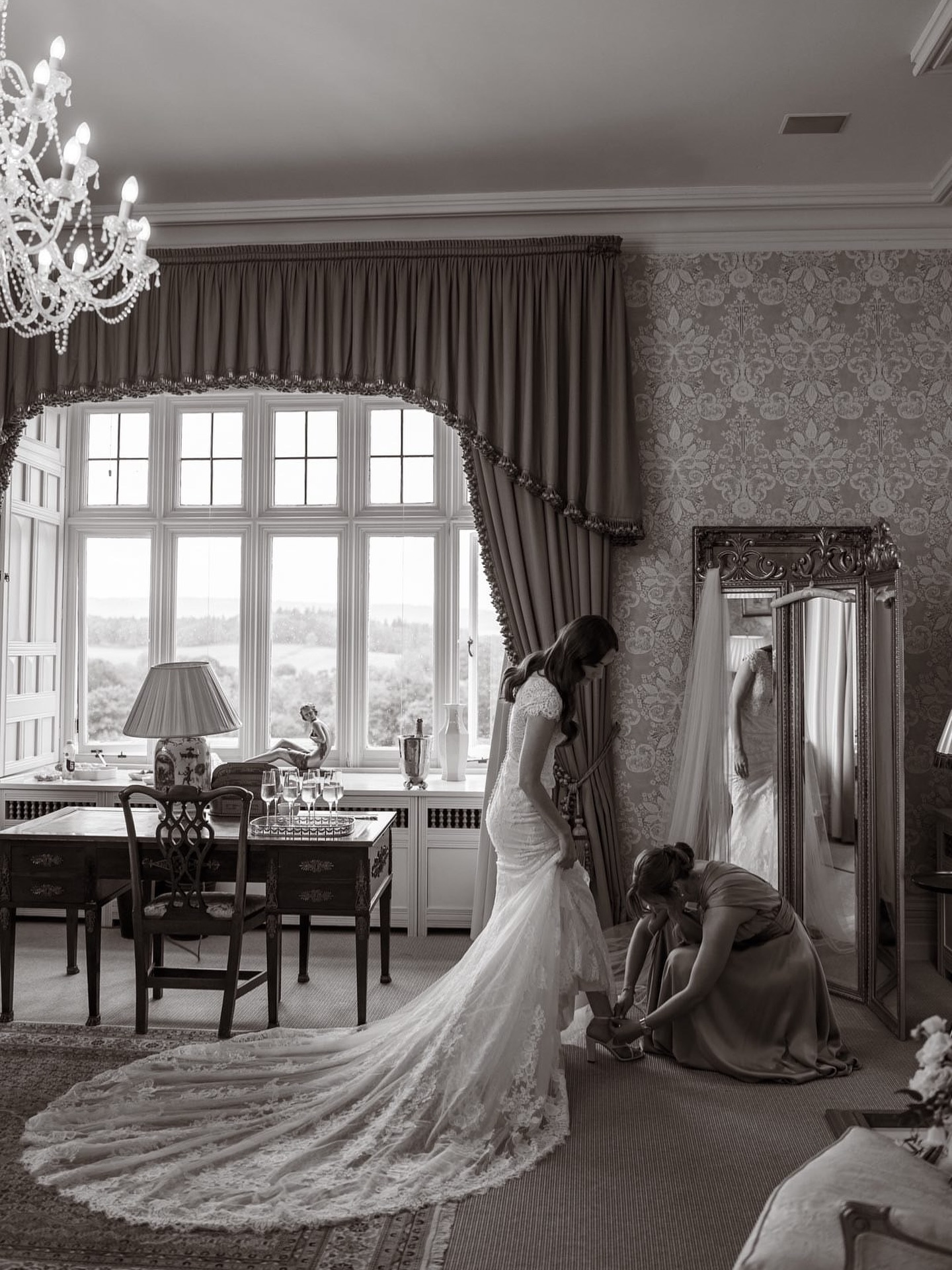 Magical moments & The finishing touch ✨
.
Dress - @mayandgracebridal
Photography by -
@imogenevephotography
@jadetouronphotography
Makeup - @sophiemillsbridal_team
Florals - @thisflorallife_studio
Shoes - @jimmychoo
Venue - @cowdrayhouse #mayandgracebridal #romanticweddingdress #romanticbride #surreybridalboutique #laceweddingdress #surreywedding #westsussex #surreyweddingshopping