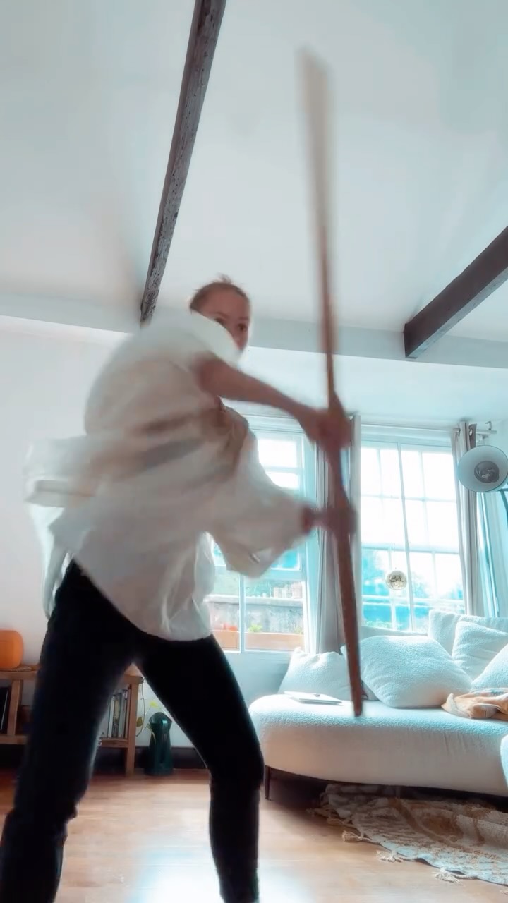 23/09 movement journal
So the airbender training commences. 🌬️
Lightness and lightheartedness
Agility and flexibility
Stamina and speed
Freedom and individuality
Peacefulness, Harmony and Spirit.
Discovery and learning through movement never gets old🙇🏼♀️🌞
#movementpractice
#thelastairbender
#avatarthelastairbender
#airbending
#stafftraining
#airelement
#vata