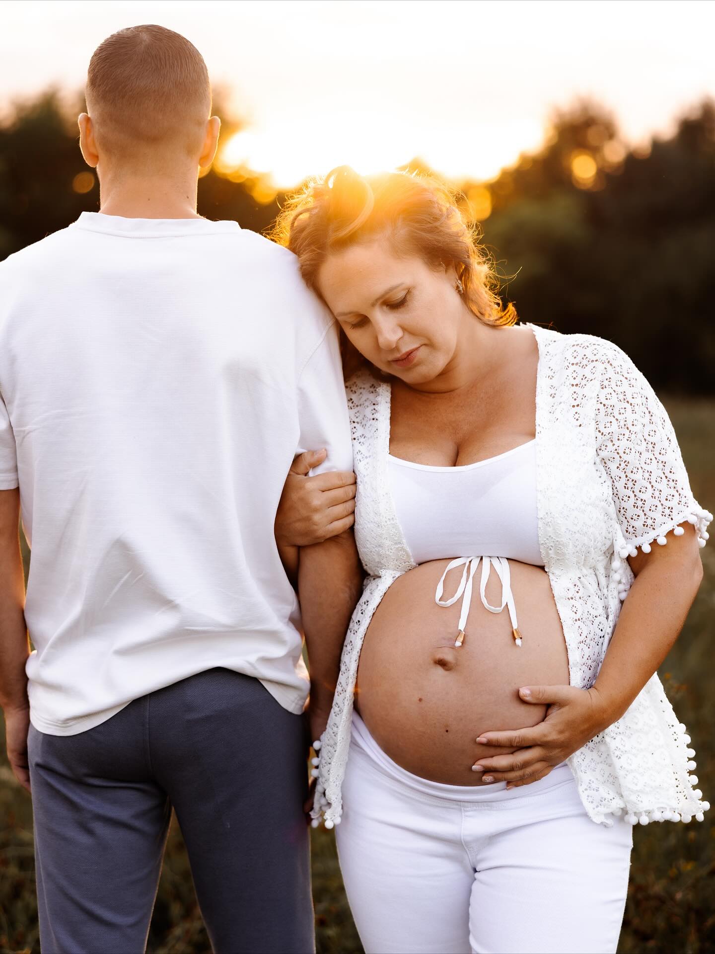 #seancegrossesse 📸
L&A - Encore une belle séance au couché de soleil.. ☀️
📸 Elodie.B - Photographie
Photographe basée en Seine-et-Marne & IDF.
Mariage, Maternité, Naissance & Famille.
🌐 www.elodiebphotographie.com
@elodie.bphotographie
elodie.b-photographie@outlook.com
#photographe77 #photographeseineetmarne #photographeiledefrance #photographemariage #photographemariage77 #photographematernite #photographematernite77 #photographegrossesse #photographegrossesse77 #photographeparis #shootinggrossesse #shootingbebe #shootingnaissance #shootingnaissance77 #shootingmaternite77