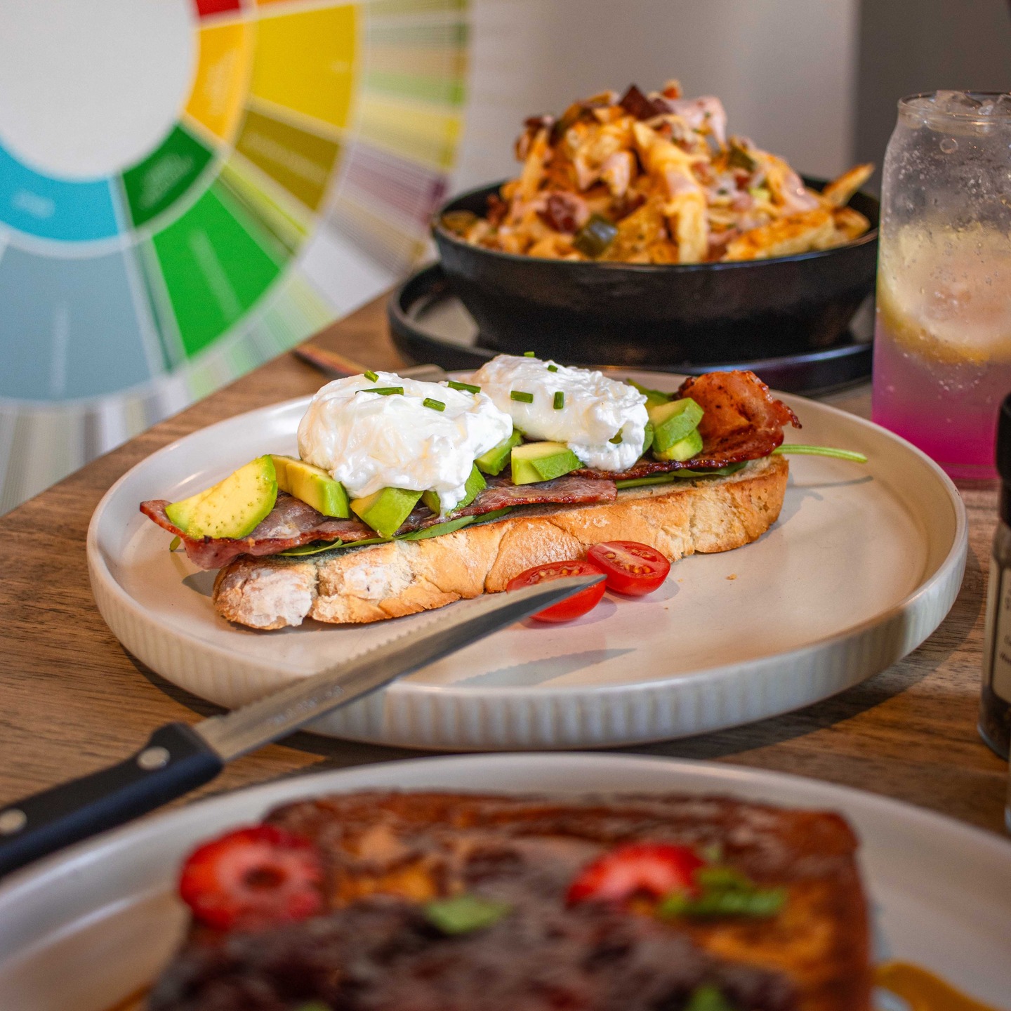 From our kitchen to your cravings: Avo, Poached Eggs, and all the brunchy love 💛 Come hungry, leave happy 🥰
#revvedupcafe #lovecapetown #brunchgoals #thingstodoincapetown #thingstodoincapetownwithkids #coffeeshopvibes #capetown #bmwmotorradsa #bmwinsta