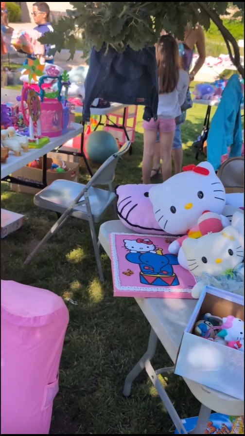 🌟 L’OCCAZ’FAMILLE – 2eme Édition ! 🌟
📅 Dimanche 28 septembre 2025
📍 Jardin Charles Gaou, Brignoles
⏰ 9h - 16h
👶 LE vide-grenier spécial famille ! 👶
Besoin de vêtements, jouets ou articles de puériculture à petits prix ?
L’OCCAZ’FAMILLE est LE rendez-vous incontournable pour les familles !
Evénement soutenu par le Centre Périnatal Morgane Lemahieu de Brignoles.
📢 Partagez l’info et invitez vos amis !