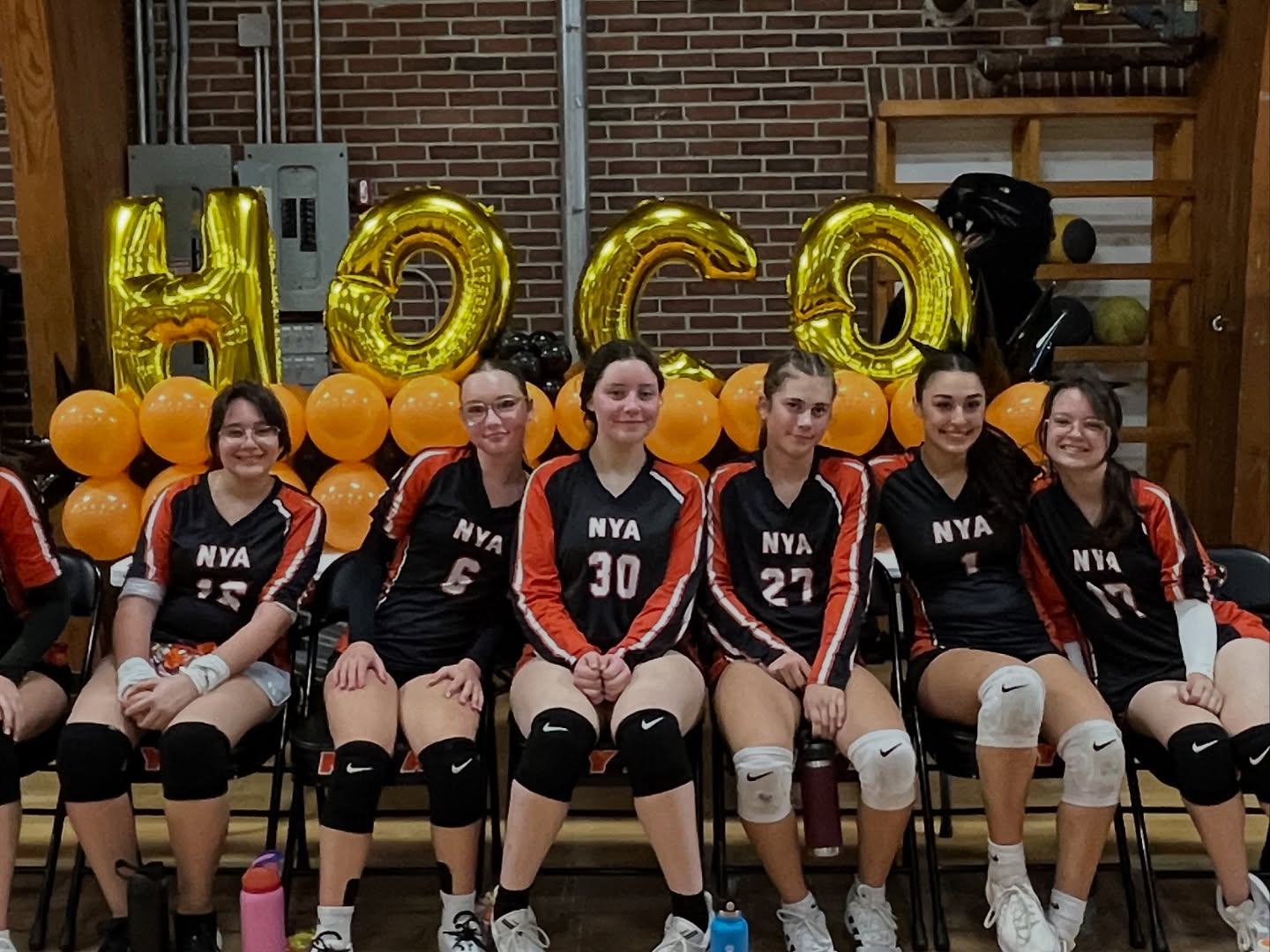 It’s HOCO TIME!! Good luck to the girl’s volleyball team at @northyarmouthacademy
#marquee #balloonmarquee #balloons #maineballoonstylist #maineballoonartist #event #mainehomecoming #homecomingballoons #homecomingballoondecor