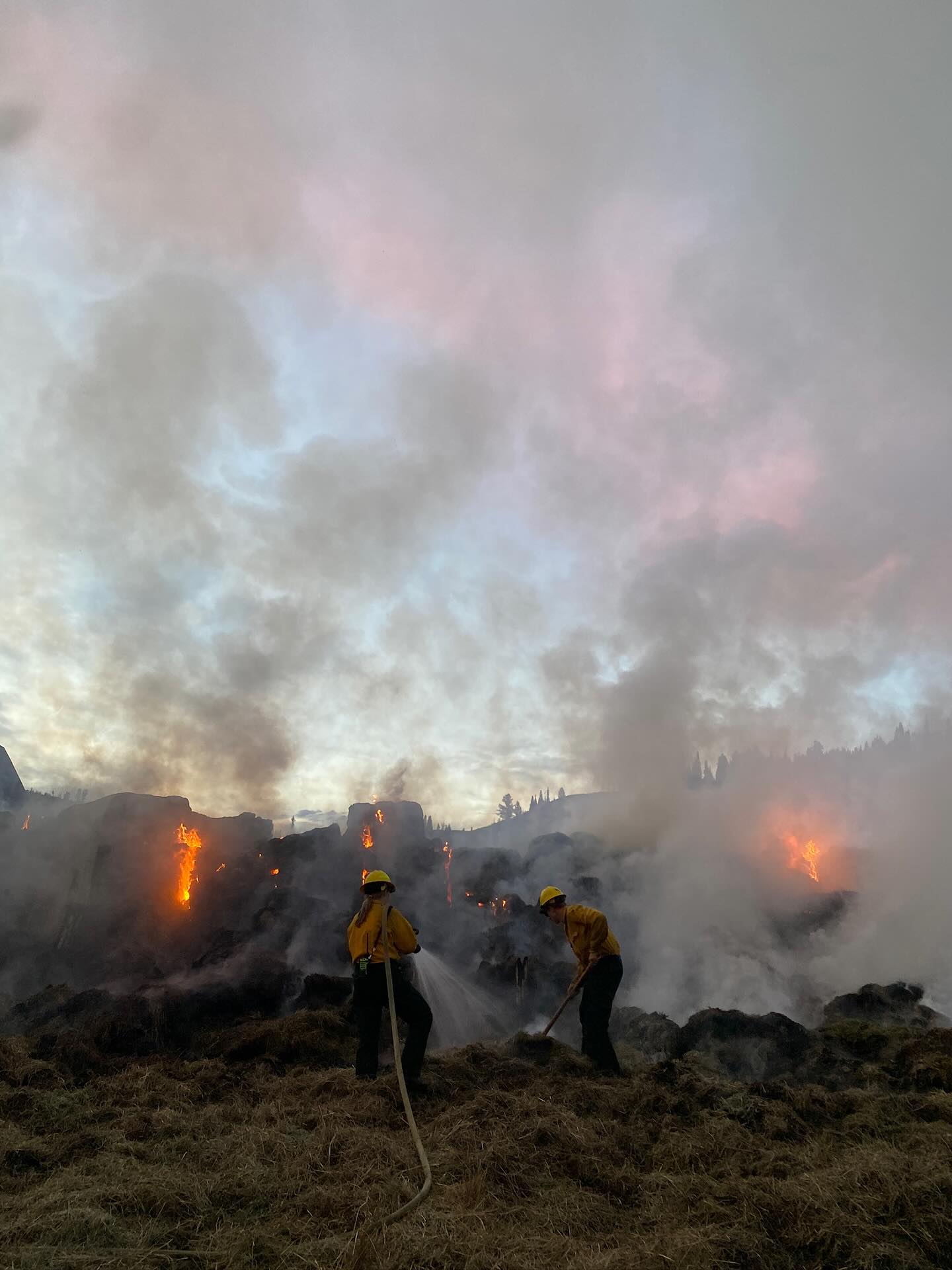 This season we have had 64 wildland fires in Teton Interagency Dispatch Area.
As fall begins in the Tetons, high wildland fire risk remains. Be sure to stay up to date on fire restrictions and enact best practices when you are spending time outdoors.
#wildlandfire #wildlandfirefighters #tetoncounty #jacksonhole #tetons #firerisk #firerestrictions #jhfireems #jhfireemsfoundation