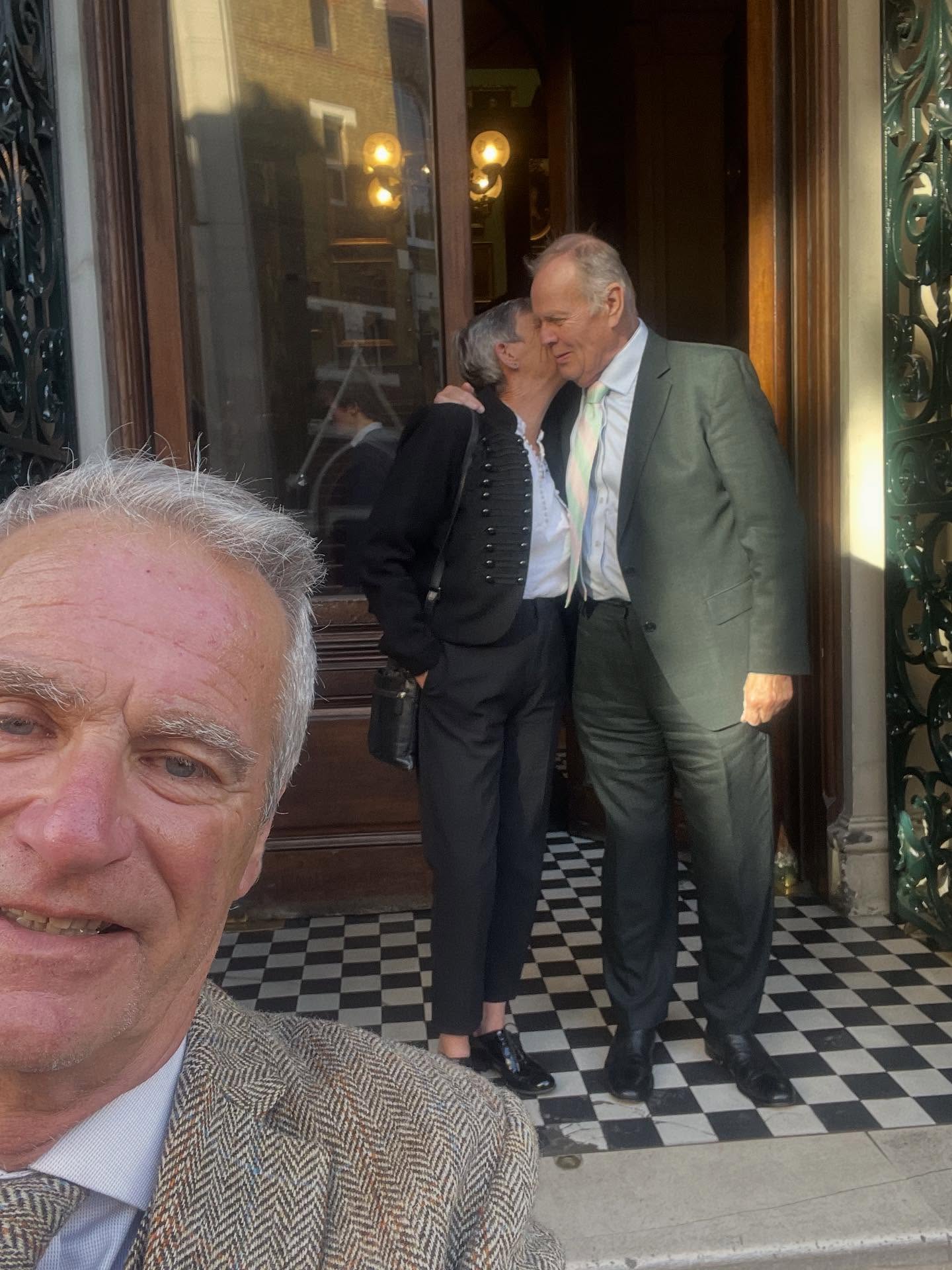 Today's office.
Lunch at the Garrick Club with Zippo.
WONDERFUL!!!
And great to spend a few hours with an old friend.
#classinacoat