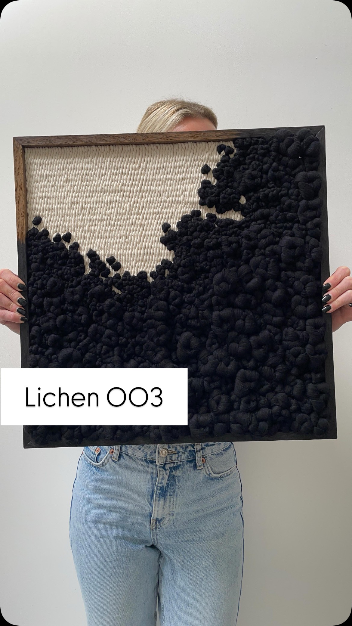 One of my newest designs…Lichen 🖤
Please do let me know what you think of this one? (And Ps. he is available! 😉)
This piece is inspired by Lichen, an organic matter that never seems to give up and is determined to cling to anything it sets its heart on.
Something I want to get better at doing!! 🤪
All my pieces are of course inspired by our trips to Devon and many other beautiful places in the UK. Sights I see which calm me and make me fully embrace the moment in nature.
There are a few available pieces left on my website, while I continue with some very large commissions.
•Lichen 003 (available to buy)
50cm x 50cm
Solid oak yakisugi (scorched) handmade frame, Organic Egyptian cotton knotted and woven.
.
.
.
.
.
www.ellecollins.com
#midlandsartist #wallarts #contemporaryart #artforinteriors #artforinteriordesigners #sculptureart #textileart #artistsoninstagram #artistbehindtheart
#birminghamartist #seascapeart #coastalstyle #texturalart #artforthehome #artcurators #unusualart #subtleart #natureinspired #natureseekers #naturalinterior #naturalart #neutralhome #naturalhome #sustainableliving #sustainablehome #sustainableart #sustainableartist #artcollector #minimalistart #3dwallart