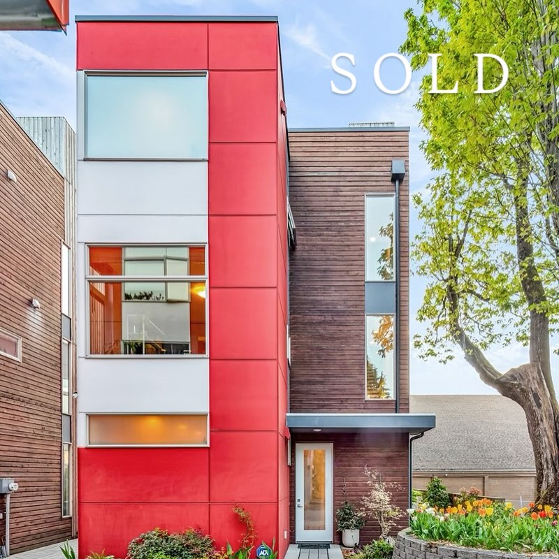 SOLD | Central Area, Seattle
Originally listed for $1.025M, our buyer snagged this standalone 3 bed contemporary home for $900K! Plus an additional $15K in seller credits to go towards his closing costs. This savvy first-time buyer plans to rent out two of the extra bedrooms to friends to offset his mortgage, while simultaneously building equity. He’s super centrally located for easy commuting, close to amenities, plus perfect views of @tmobilepark from the primary bedroom & rooftop to watch the @mariners make it to the playoffs 😏⚾️
Co-broker: @sorelleokoli
#justsold #devonkrusehomes