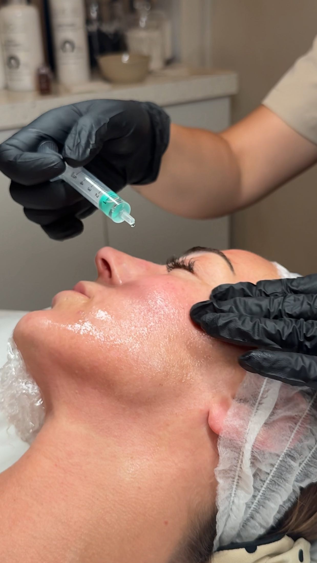 A treatment we highly recommend…⬆️⭐️
Our Micro-needling x Radio Frequency works beneath the surface to stimulate fibroblasts, the cells responsible for producing collagen and elastin, two essential proteins that keep your skin firm, plump, and smooth. 😍
Over time, our natural production slows down… but with the right advanced facial, we can help reactivate it.
✨ Improved skin texture
✨ Increased elasticity
✨ Long-term glow
Ready to book?
📍 Click the link on our homepage
☎️ 01483 715001
📧 info@laurenelizabethmedispa.co.uk
📲 Download our app: Lauren Elizabeth Medispa
#medispa #microneedling #collagen #skincare #elastinproduction #woking
