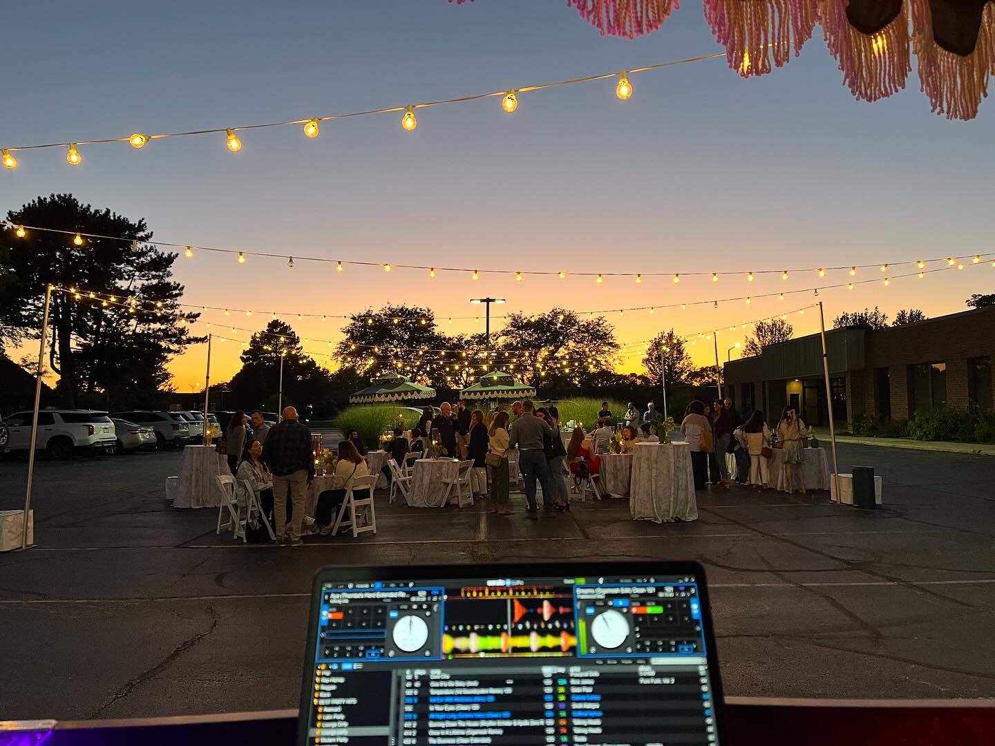A stunning sunset for an intimate corporate event (grand opening). Bistro and great tunes set the perfect vibe 🎉🎶