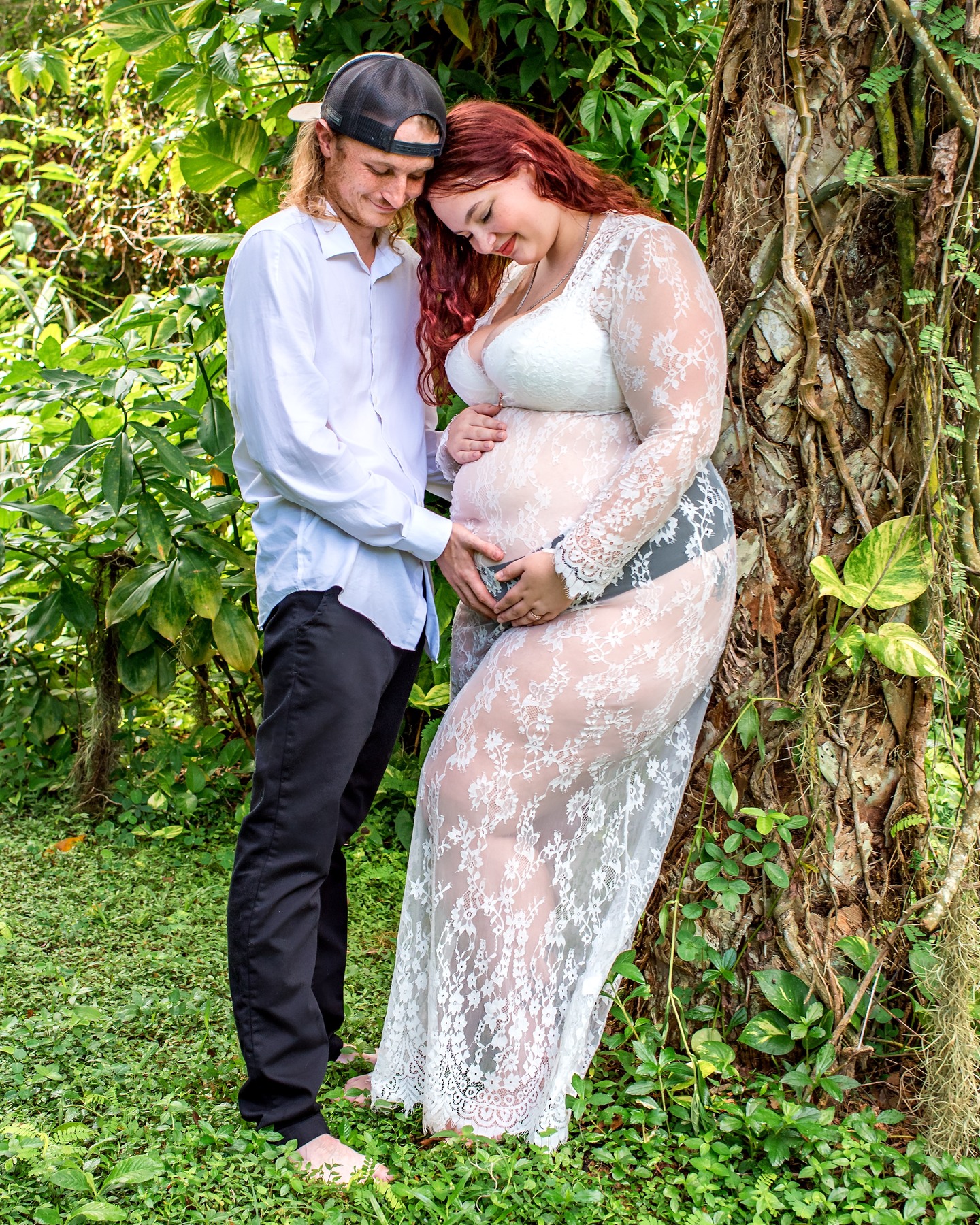 The beauty of motherhood in the midst of green.