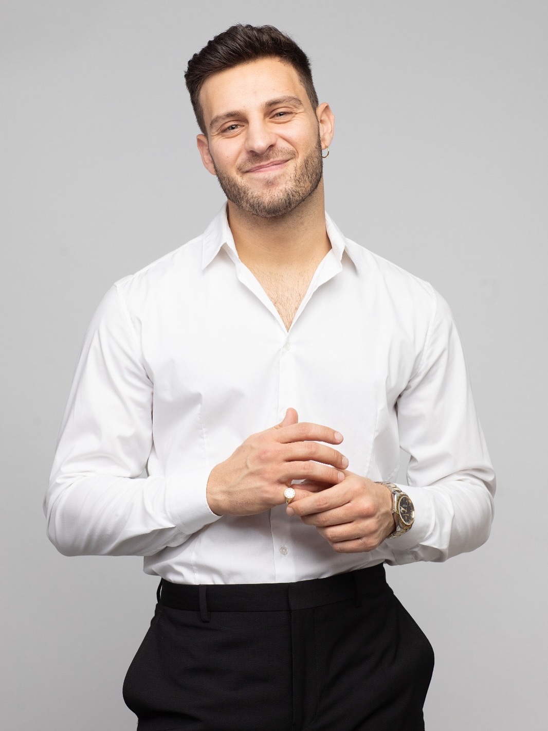 A huge welcome to @vitocoppola as he joins the MVE family!🥳
Known for his unforgettable moves on Strictly Come Dancing where he lifted the Glitterball in 2023, victory in Celebrity Masterchef kitchen in 2024, and a soon to be announced new tour with Dianne Buswell in 2027, Vito continues to shine.
We’re absolutely thrilled to have him on board!
📭To find out more, please email vito@mvetalent.com