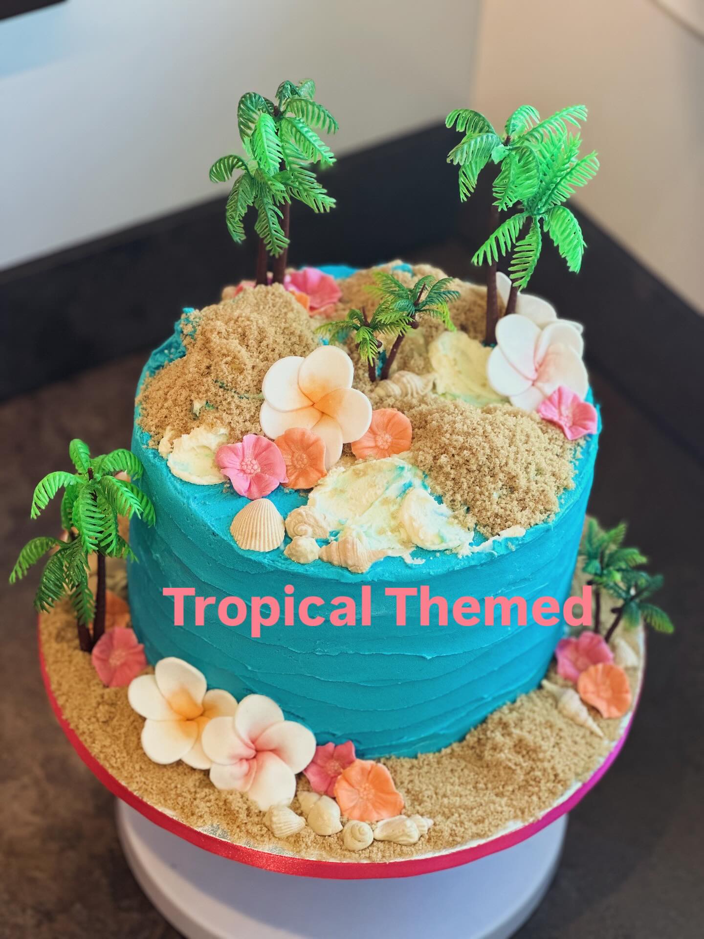 #tropicalthemedcake #happybirthday #happy40thbirthday #sayitwithcake #birthdaycake #40thbirthdaycake #cakes #cake #bespokedesigns