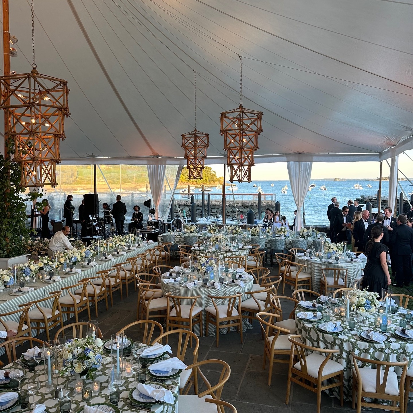 What a gorgeous setting created by @bethmarieevents and @hanafloral at Belle Haven Club for Shelby & Thomas to celebrate their marriage last weekend. Our ever faithful volunteers picked up this gorgeous donation, repurposed the stems and delivered newly made bedside arrangements to patients at Civita Nursing Home & residents at Eleanor Roosevelt Apartments for Seniors/Persons with Disabilities. What a generous way to start your marriage. Very grateful, indeed! @shel_the_shell