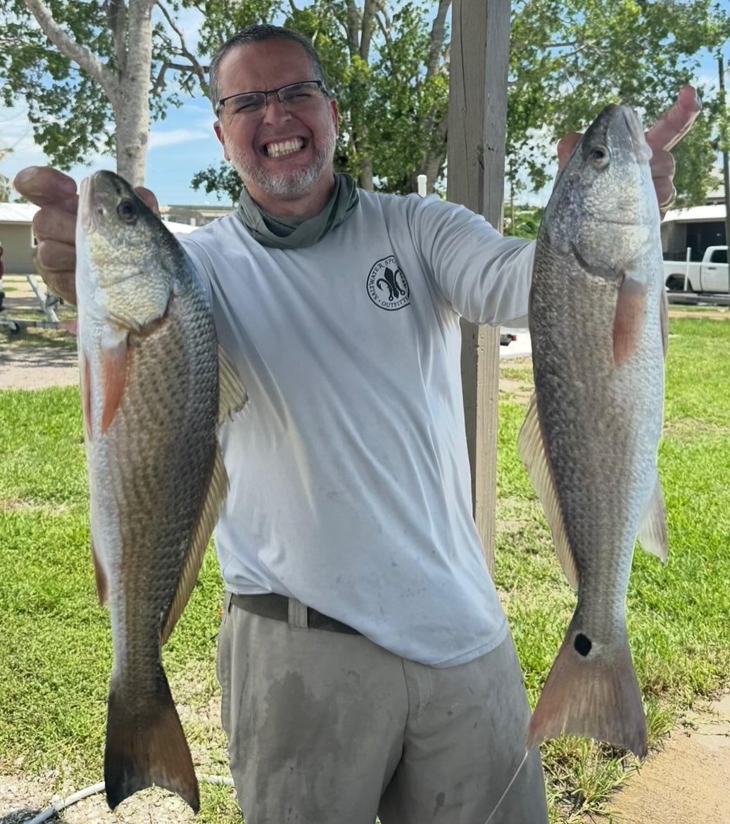 cheese and #redfish! C’mon, don’t be left out this season, it’s gonna be a great one! Call me today 📲305-778-5342 #a2fishingcharters #irtreels #cajuncustomrods #donnmarpliers #reelfishyapparel #tfoflyrods #palmythgloves #captainspreferredproducts #fortressmarineanchors