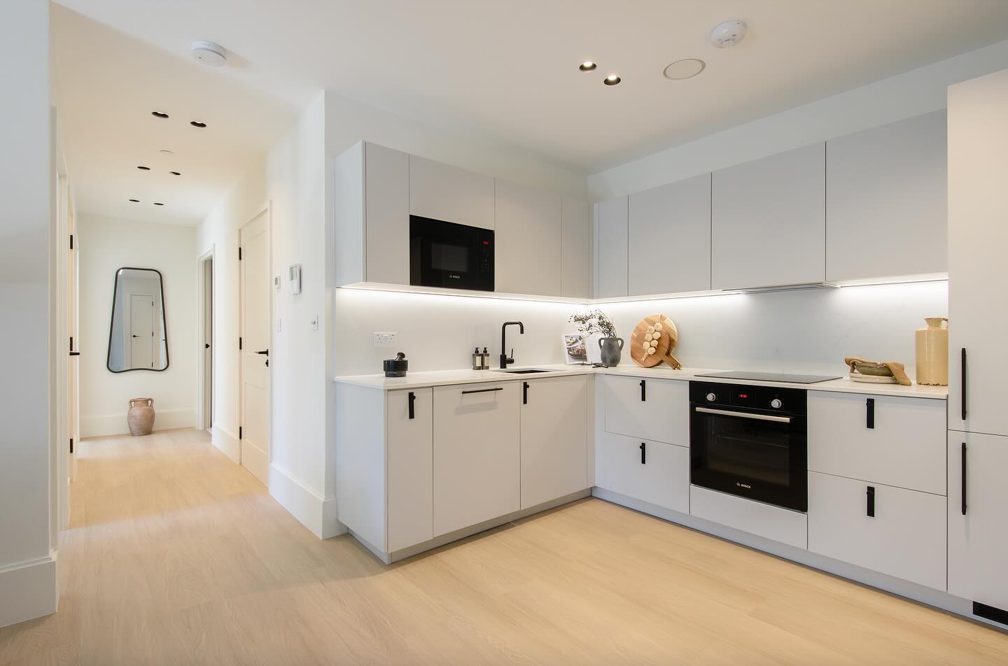 ArtScene, fully revealed.
With 7 homes now reserved and 4 exchanged, this collection of design-led apartments is coming to life in the heart of Acton.
Now that the scaffolding is down, you can truly appreciate the bold architecture and carefully crafted interiors.
Viewings via @core.london and @astonrowe