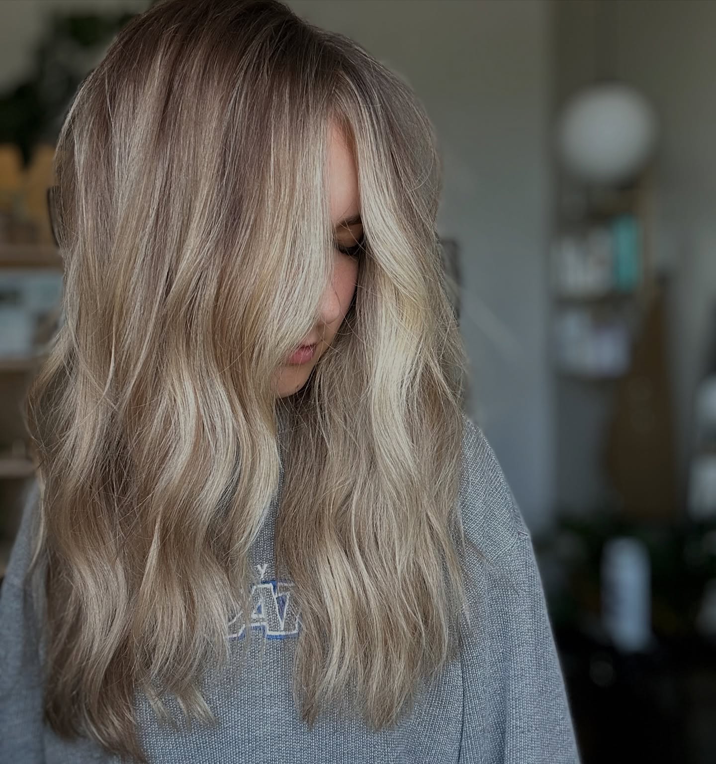 Melting down for fall 🍂
#livedinhaircolor #melted #teddybearblonde #napervilleillinois #napervillestylist