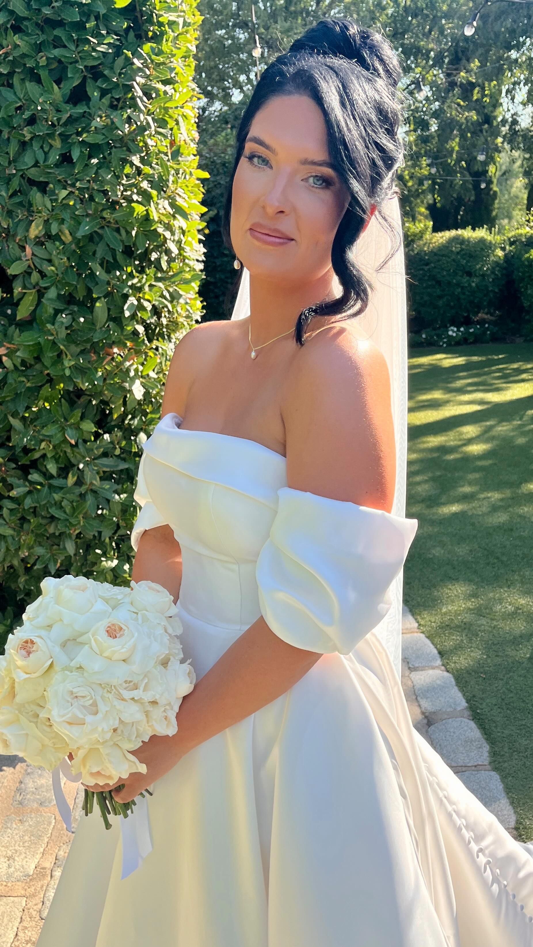 Destination Wedding 💫
It’s always such a pinch me moment getting to do the job I love abroad and what an incredible day it was for our friends wedding in beautiful Toledo! 🇪🇸
We switched up the look from the trial and I’m SO glad we did, this style suited Pacha perfectly. With the help of @cliphairlimited extensions, we created a soft face framing, high bun that was just dreamy.
If you’re planning a destination wedding and still looking for your bridal hairstylist, I’d absolutely love to be part of your special day. ✨
Enquire now via the link in my bio 💌
Bride - @pacha_randle
Venue - @cigarraldelasmercedes
Make Up Artist - @muaxmais @maisieyorke
Photographer - @prisma_blanco_fotografia
Content Creator - @abehlabridal
Dress - @champagneandcharlottebridal
.
.
.
#destinationbridalhairstylist #destinationwedding #toledowedding #bridalhairstylist #trendingbridalhair #weddinghairstylist #bridetobe #bridesmaids #abroadwedding #weddinglook