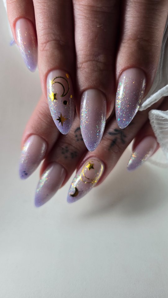 Before & After💅
Immer dieses bittersüße Gefühl:
Nägel abfeilen = kleine Trennung 💔😂
Aber hey – jede Trennung bringt auch ein Upgrade!
Von Star Nails ⭐ zu Dream Nails 🌙 … Level up!
—
Always that bittersweet feeling:
filing off nails = a little breakup 💔😂
But hey – every breakup comes with an upgrade!
From Star Nails ⭐ to Dream Nails 🌙 … Level up!"
.
.
.
#nails #nailart #naildesign #nailinspo #nailsoftheday #nailsofinstagram
#nageldesign #nagelstudio #nägel #maniküre #gelnägel
#beforeandafter #nailtransformation #glowup #nailmakeover
#vonstarnailszudreamnails #levelupnails #dreamnails #starnails
#nailgoals #nailtrends #luxurynails #beautylover #selfcare #beautyinspo