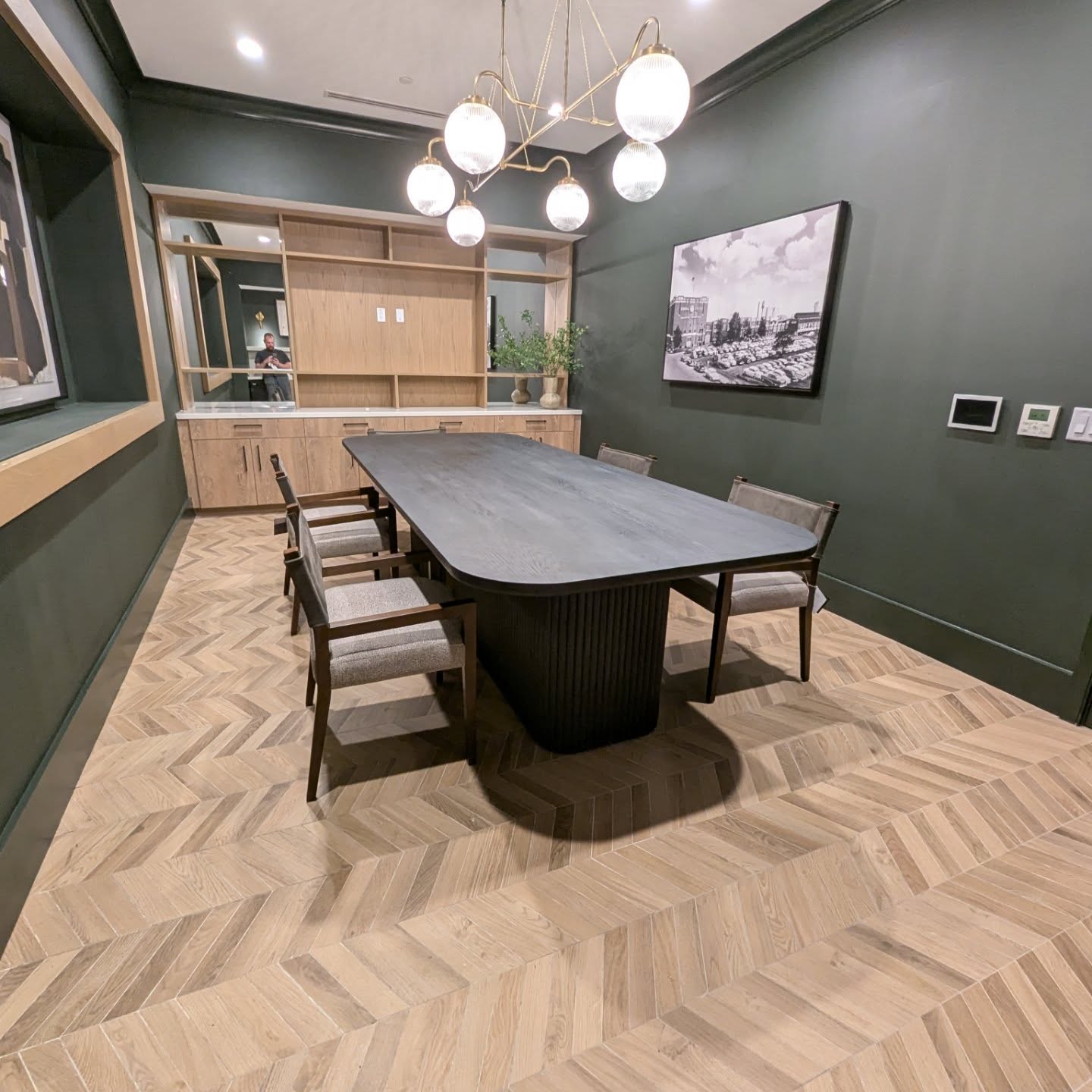 Another fun collaboration with @cid_designgroup for a new apartment complex finishing up in Baltimore.
The tops are with black & charcoal finish.