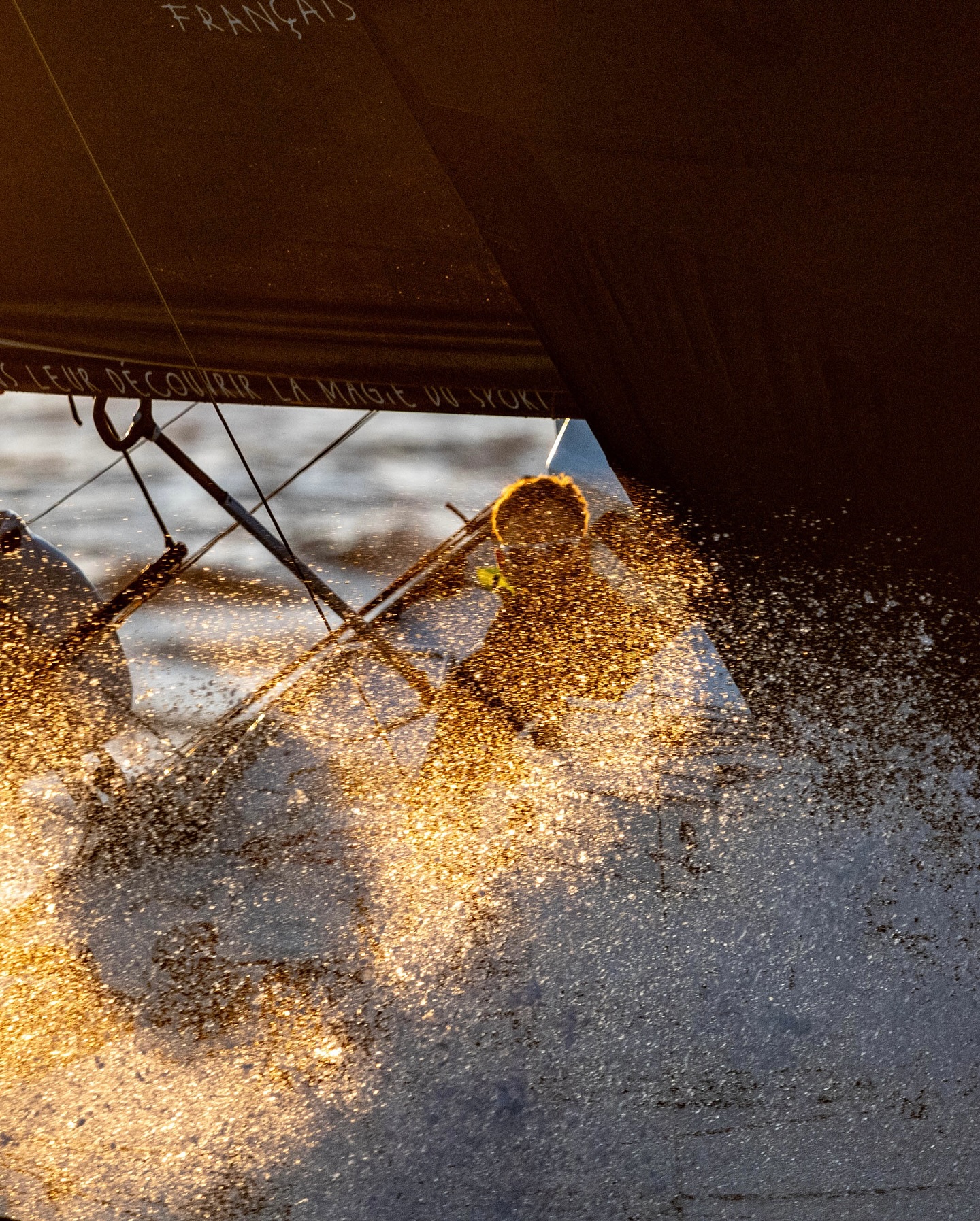 🤩 Avant dernier coucher de soleil sur la Solitaire du Figaro Paprec !
Ca risque de nous manquer un peu vite, qui vote pour qu’on continue sur une 4e étape ? ☝️😅
©️Photo : Thomas Campion / vidéo : Nefsea
#lasolitairedufigaropaprec #sailingoffshore #sunset