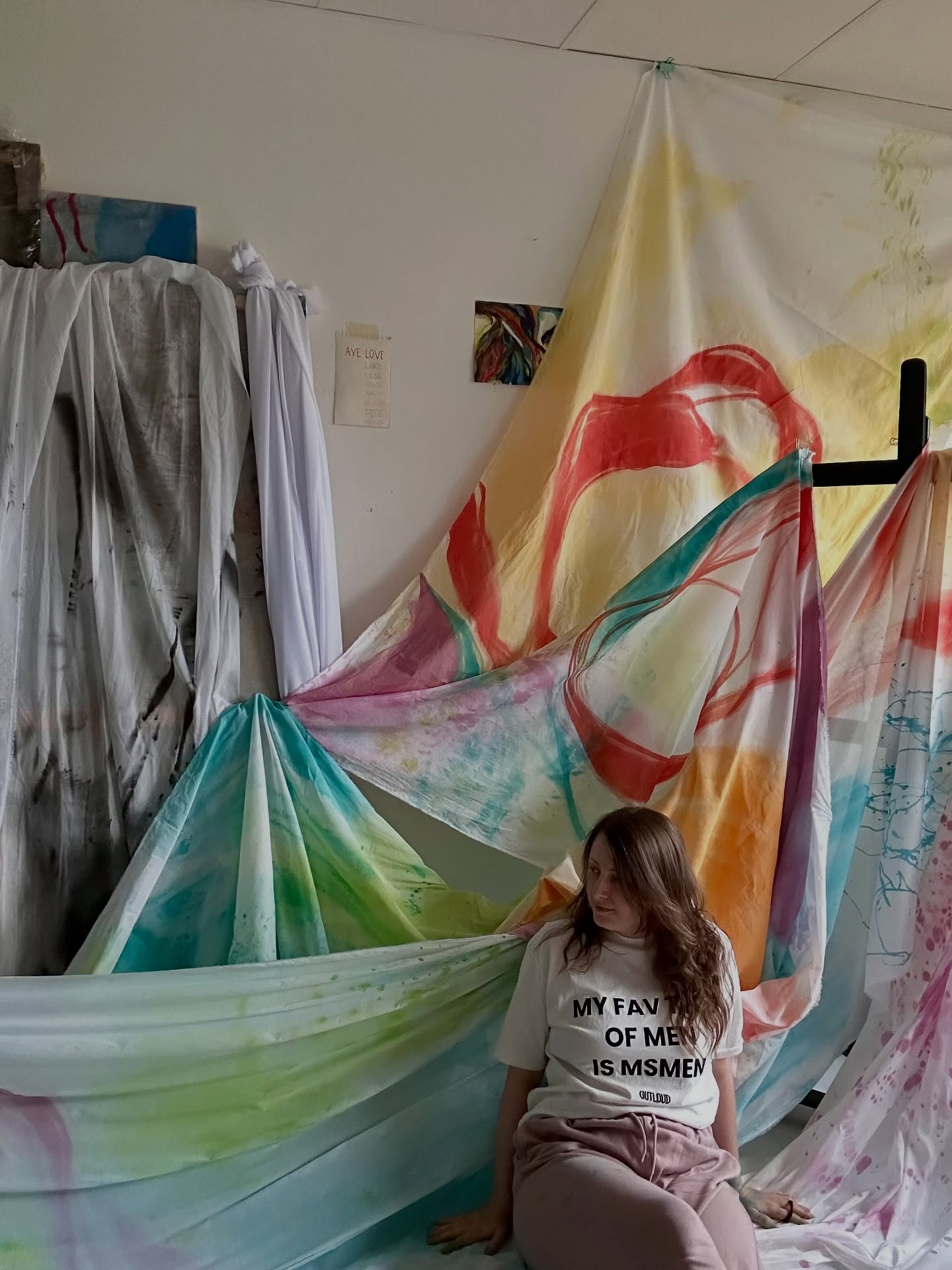 Mezi Slovem a Tichem ✨
#BetweenWordAndSilence #MeziSlovemATichem