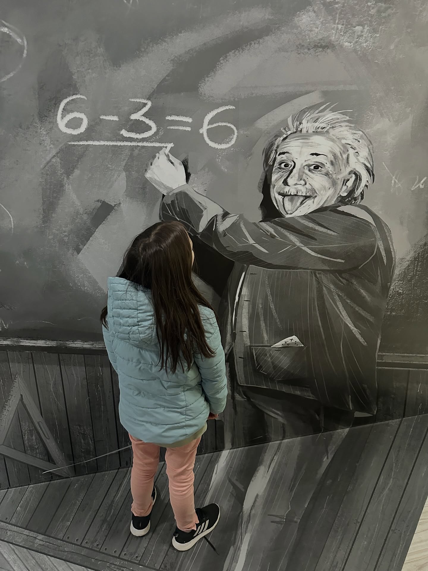 Dnešní výlet do muzea Iluzí . #muzeumiluzi #frantiskovylazne #einstein #china