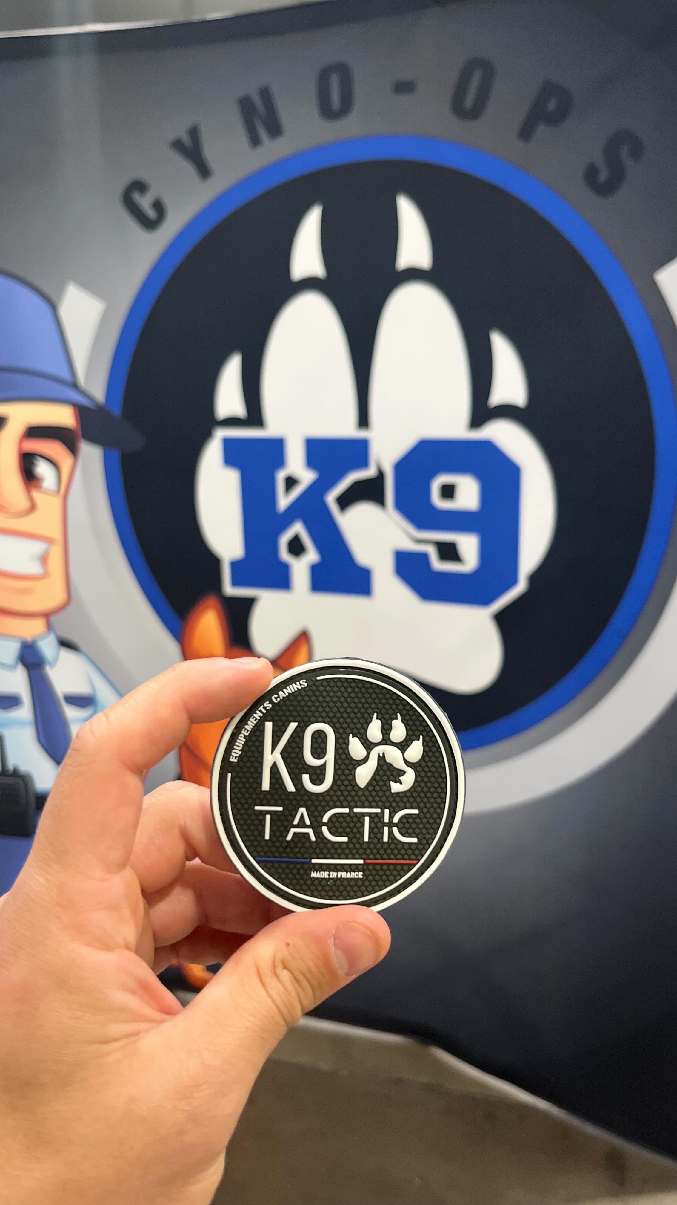 K9 Tactic au Salon @cyno_ops 2025
Nous avons eu l’honneur d’être présents au Salon Cyno Ops, un rendez-vous incontournable réservé aux professionnels du domaine cynotechnique et opérationnel.
Un moment privilégié pour échanger avec des unités, maîtres-chiens et acteurs du secteur, partager notre savoir-faire et présenter nos équipements.
Merci à tous ceux qui sont venus à notre rencontre 👊
#k9training #k9 #k9unit #k9dogs #cynotechnique #cynops