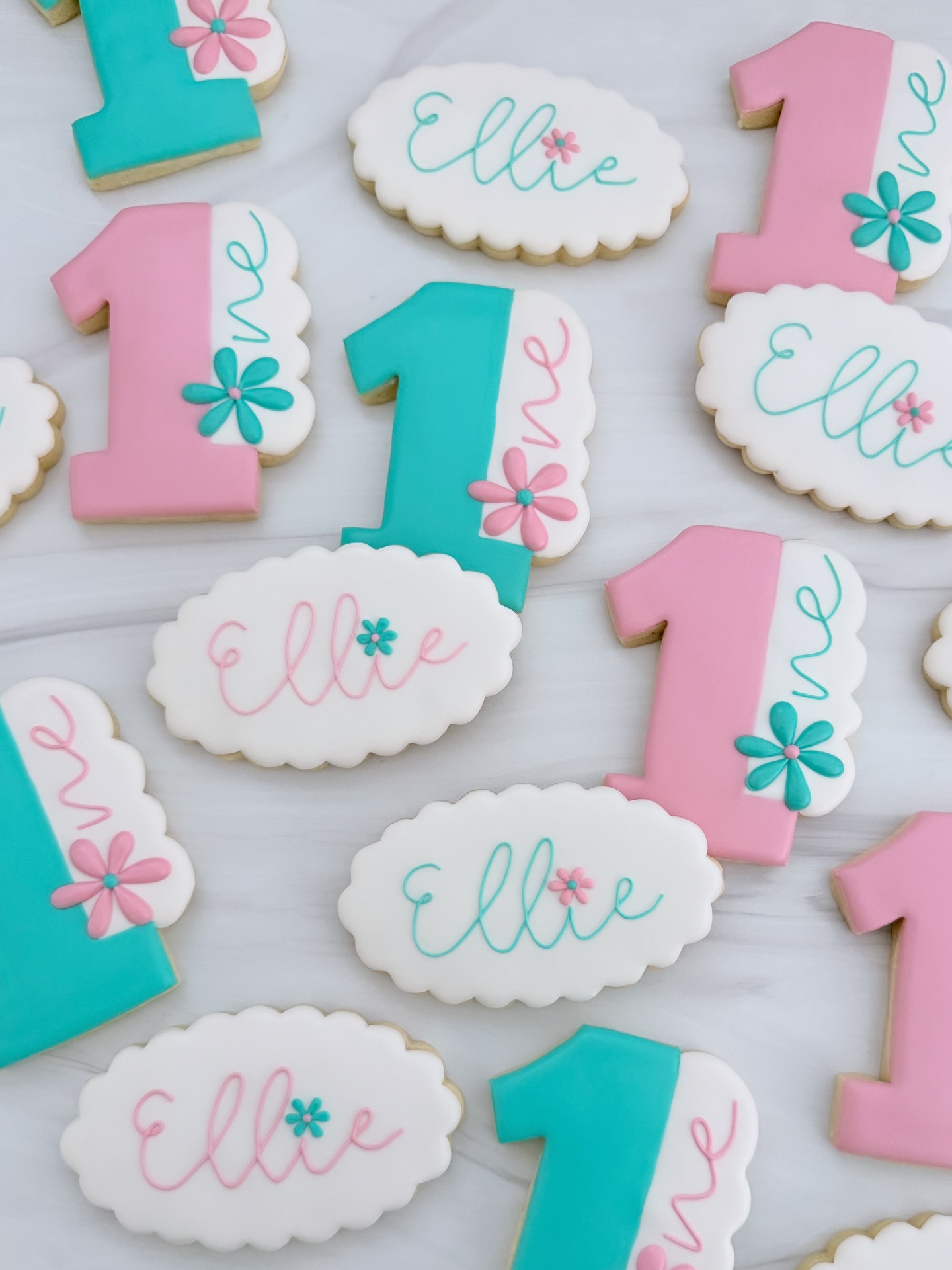 Cute, clean, and colorful 🌼🤍
#atlantasweets #atlantabaker #cookiesatlanta #decoratedcookies #cookieart #smallbusinessatl #flowercookies #BirthdayCookies #daisycookies