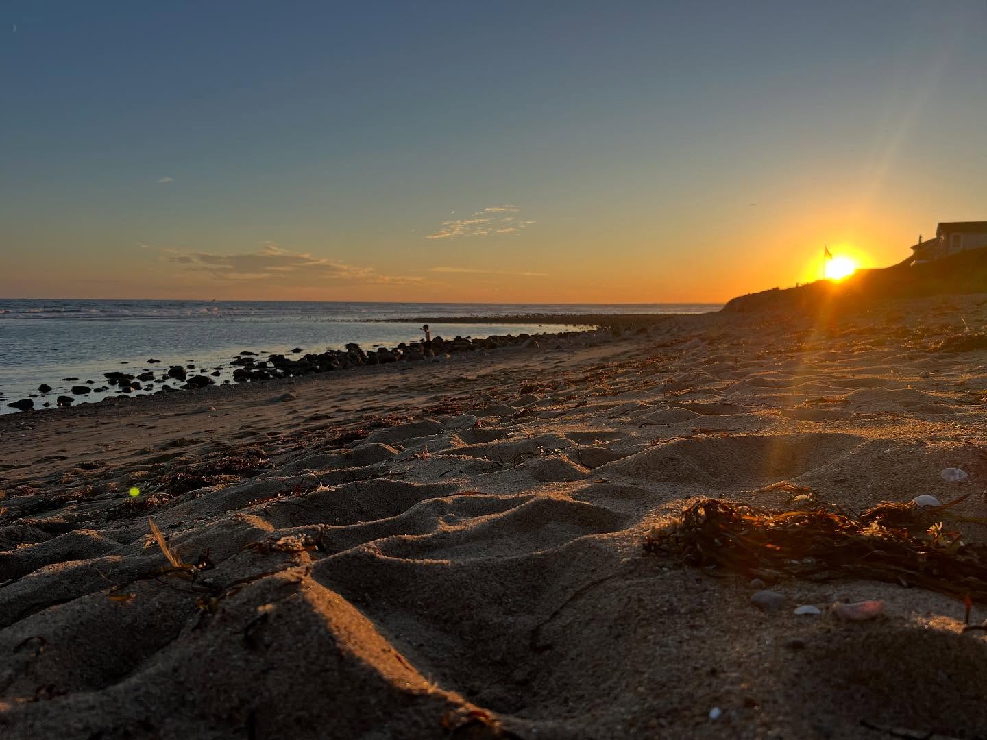 September Sunset
.
.
.
#matunuck #rhodeisland #sunset #beach #getaway #localsummer