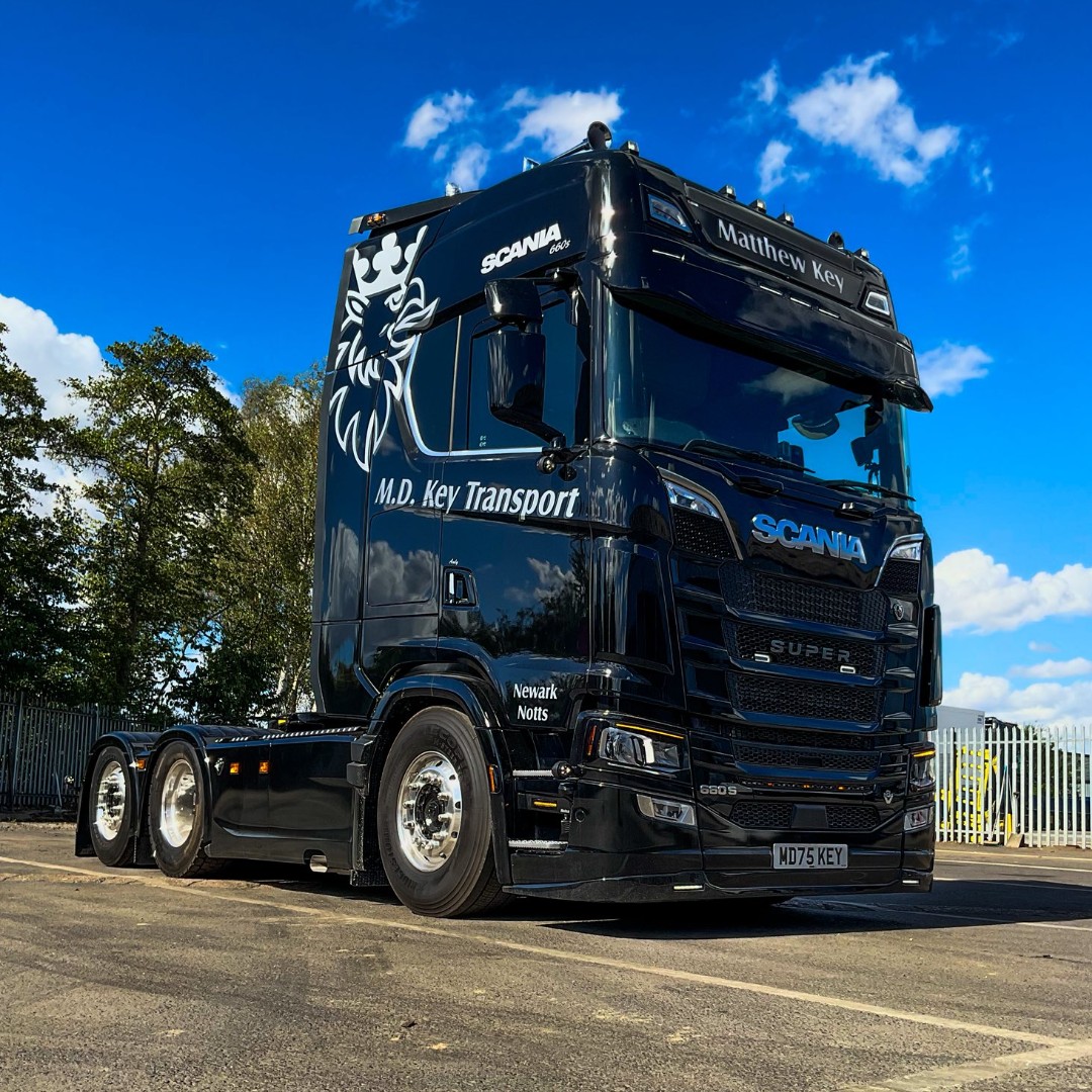 M.D. Key Transport have added this stunning Scania S660 V8 Super unit to their impressive fleet🔥
Supplied by Keltruck Account Manager, Simon McGuiness. This incredible unit is every box ticked when it comes to spec, not to mention it's stunning paint job and M.D. Key decals that really make this unit special!
The unit will now be maintained by the fantastic team at Keltruck Newark, keeping it looking top of the pile for years to come.
#SuppliedByKeltruck #ScaniaSuper #ScaniaV8